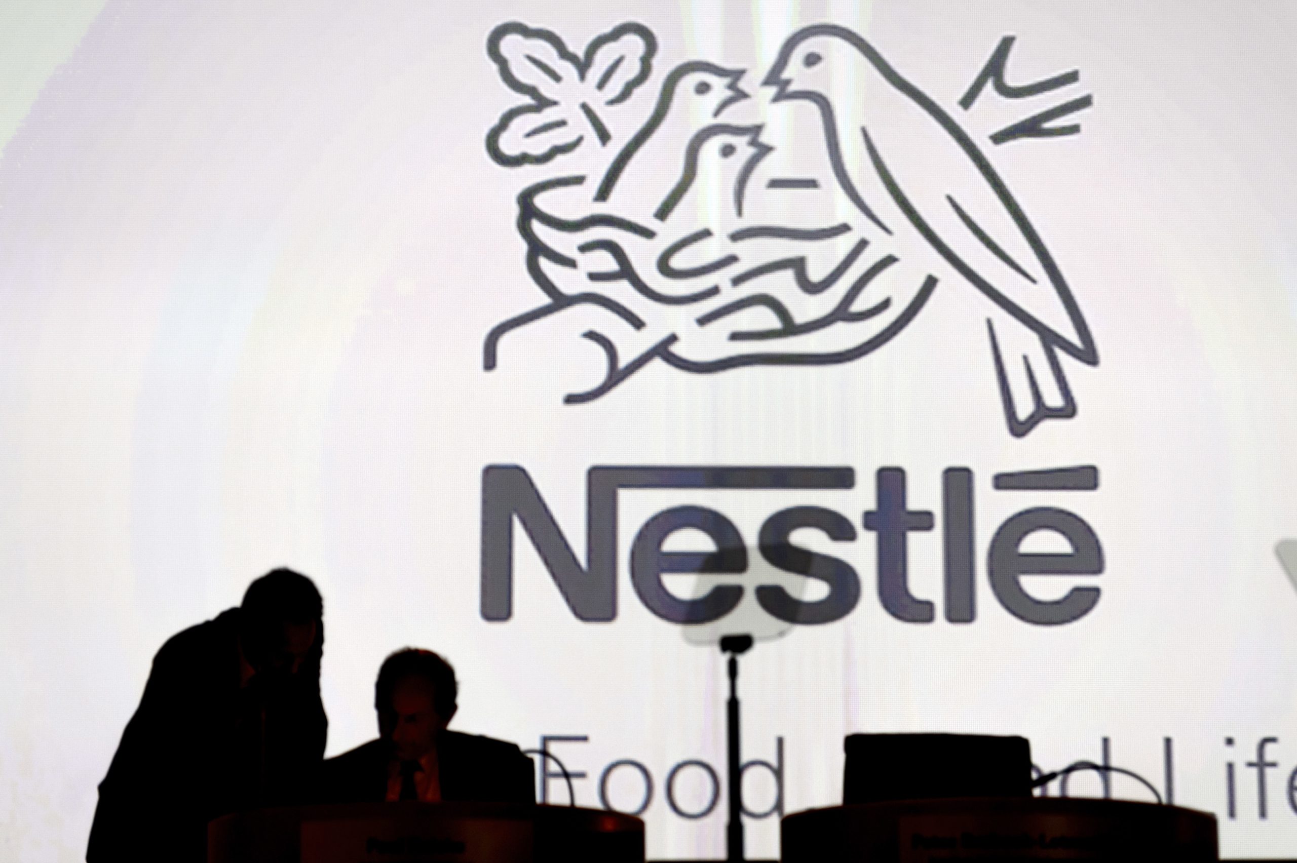 Nestlé reduz 16 mil empregos no mundo para baixar custos