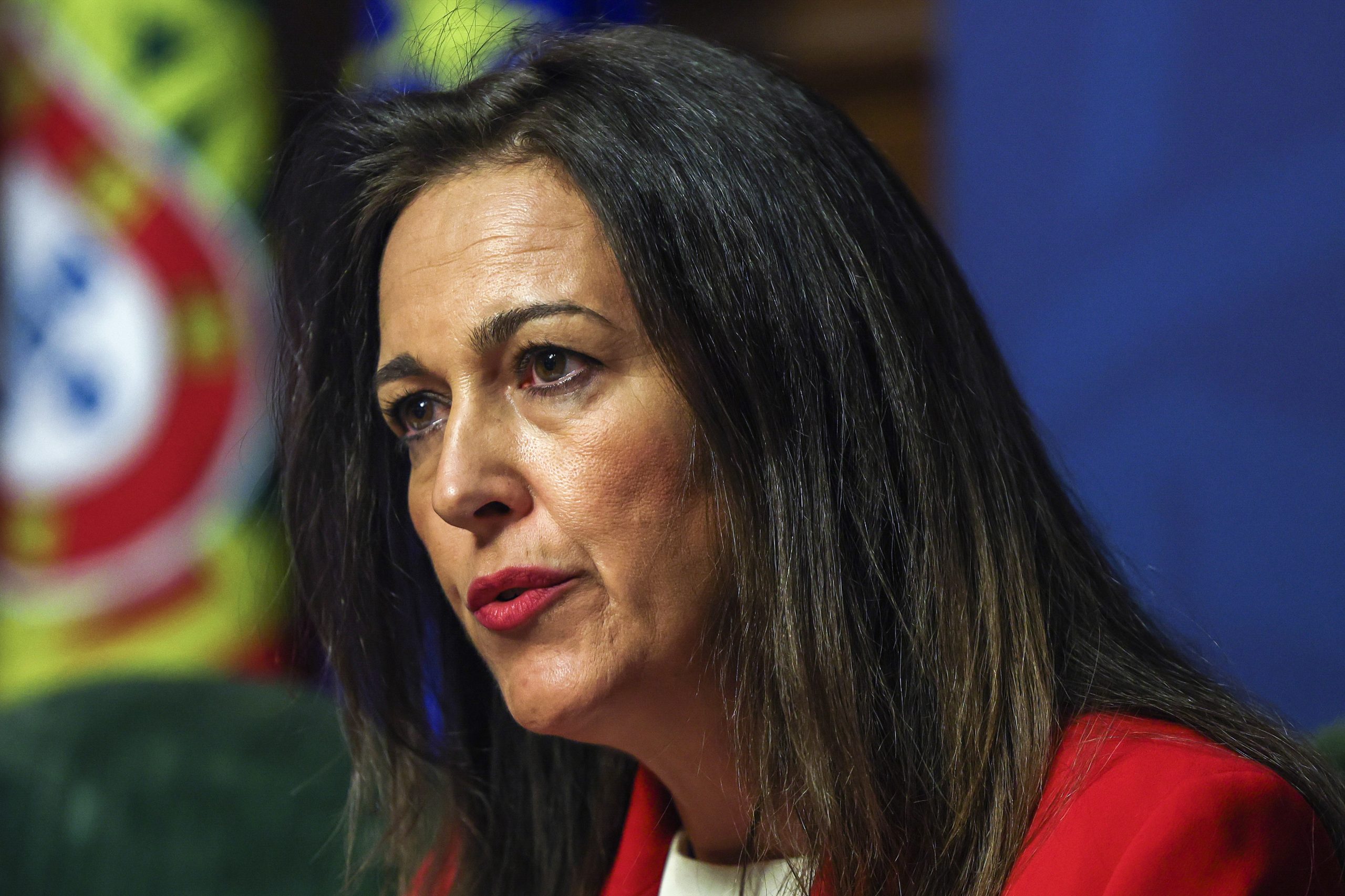 Ministra admite que tramitação eletrónica de processos se atrasou devido a ataque informático
