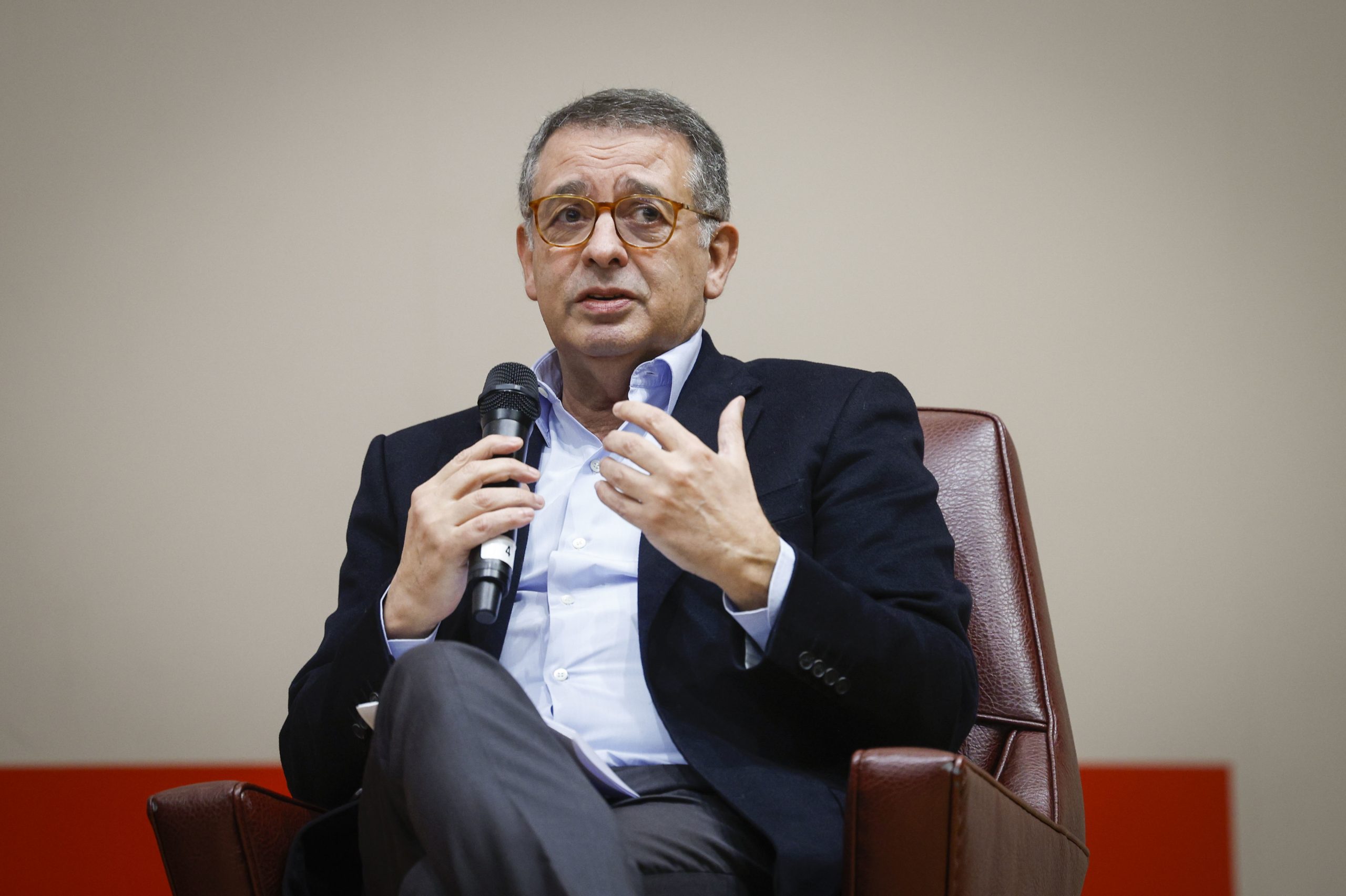 António José Seguro considera que chumbo de Orçamento não deve significar dissolução do parlamento