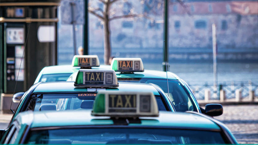 Motoristas: Táxis não precisam de dístico identificativo para abastecer nos REPA, esclarece Governo