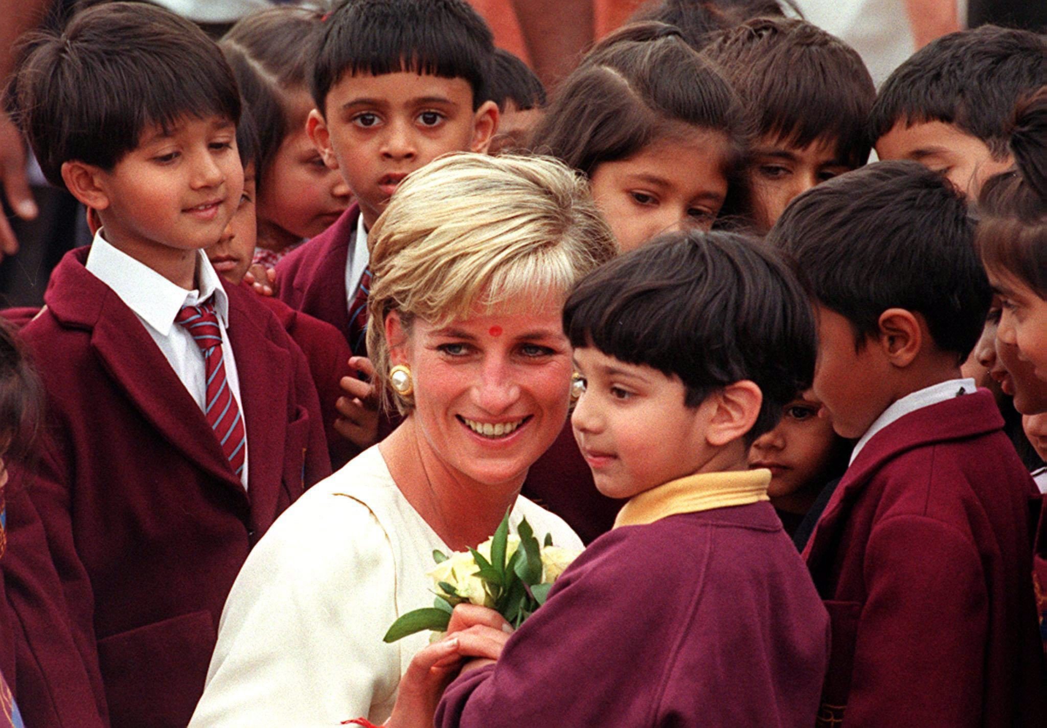 Cartas da Princesa Diana a mordomo leiloadas por quase 18.000 euros