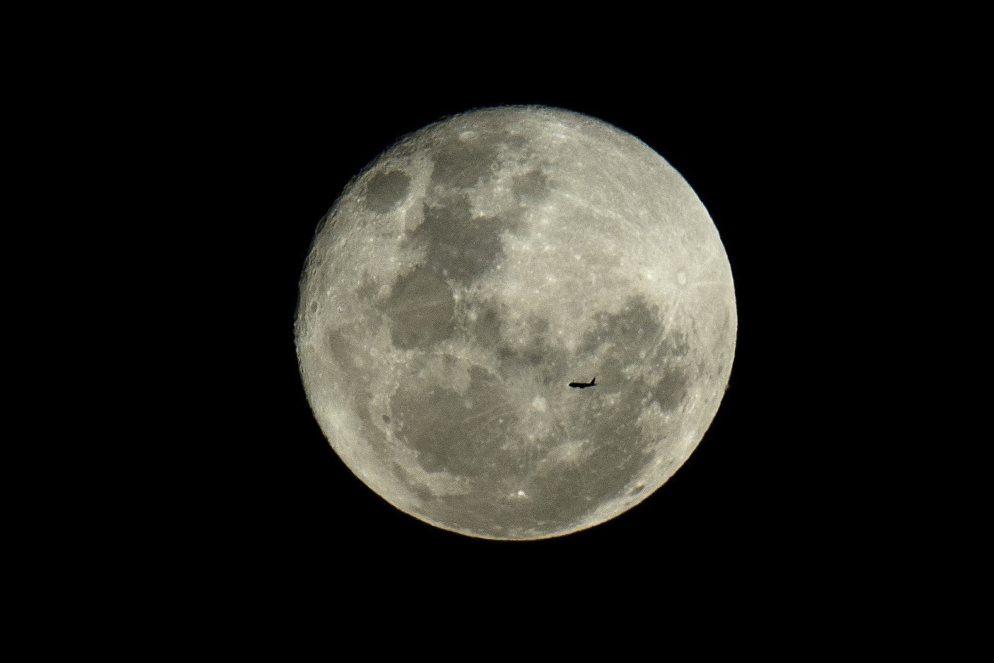 China tem planos para lançar a primeira “lua artificial” do mundo