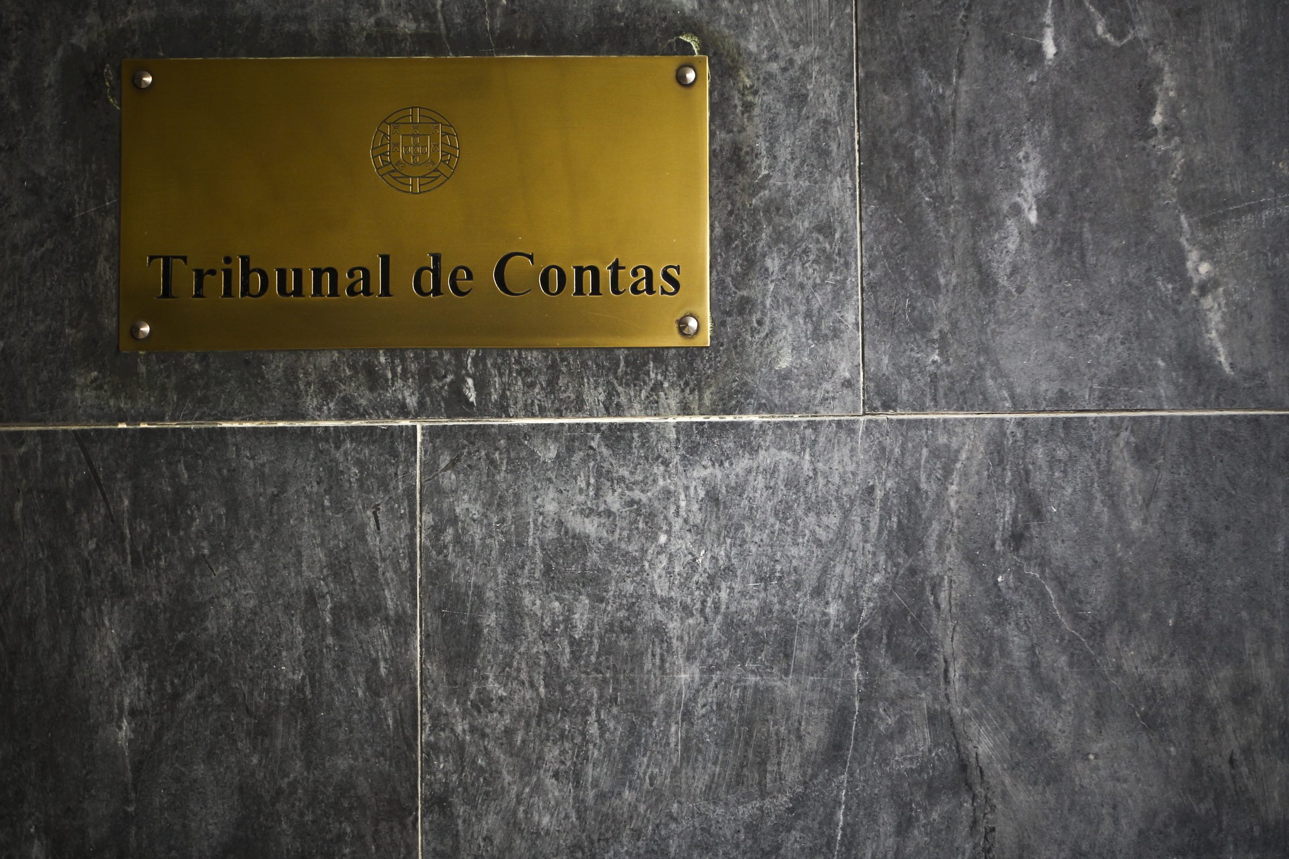 Tribunal de Contas deteta pagamentos “ilegais” do Serviço de Saúde da Madeira a empresa que pertencia ao presidente