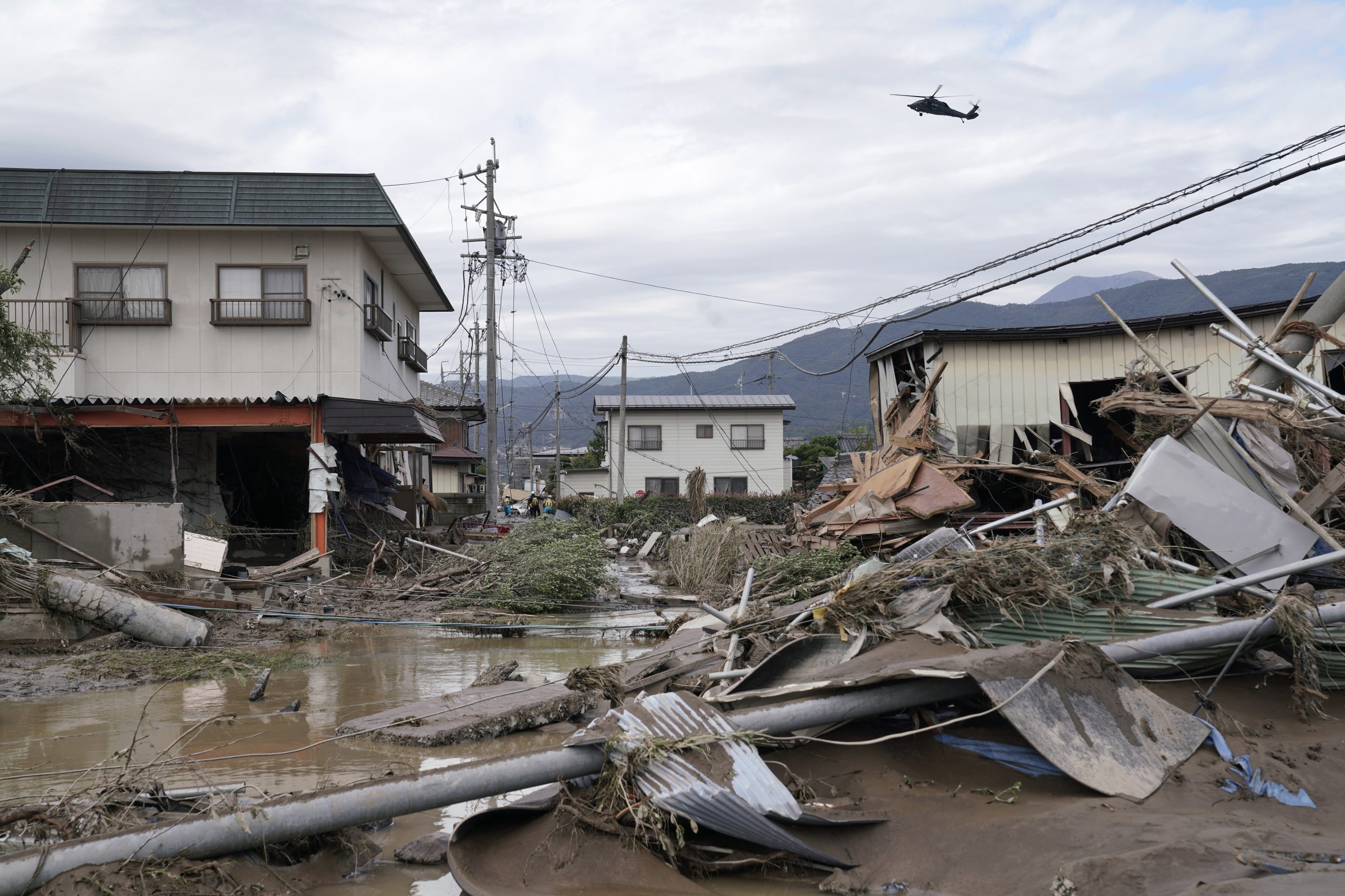 Número de vítimas mortais do tufão no Japão sobe para 56
