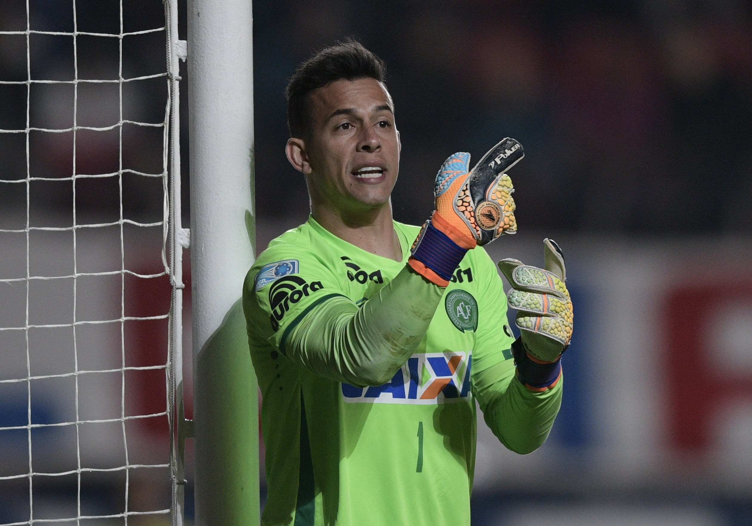 Danilo, o guarda-redes que perdeu a vida no desastre da Chapecoense é “Jogador do Ano” no Brasil