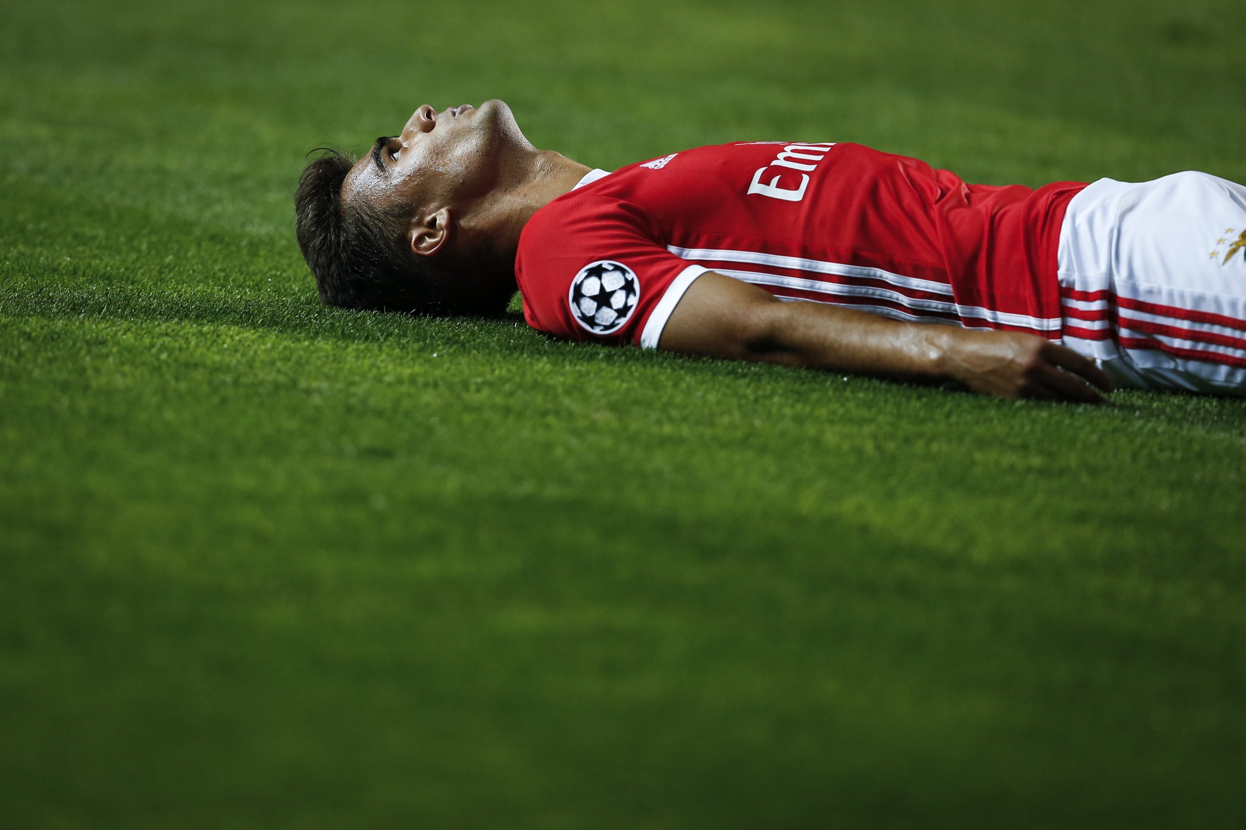 À terceira não foi de vez. Benfica perde com o Leipzig e volta a cair em casa no arranque da Liga dos Campeões