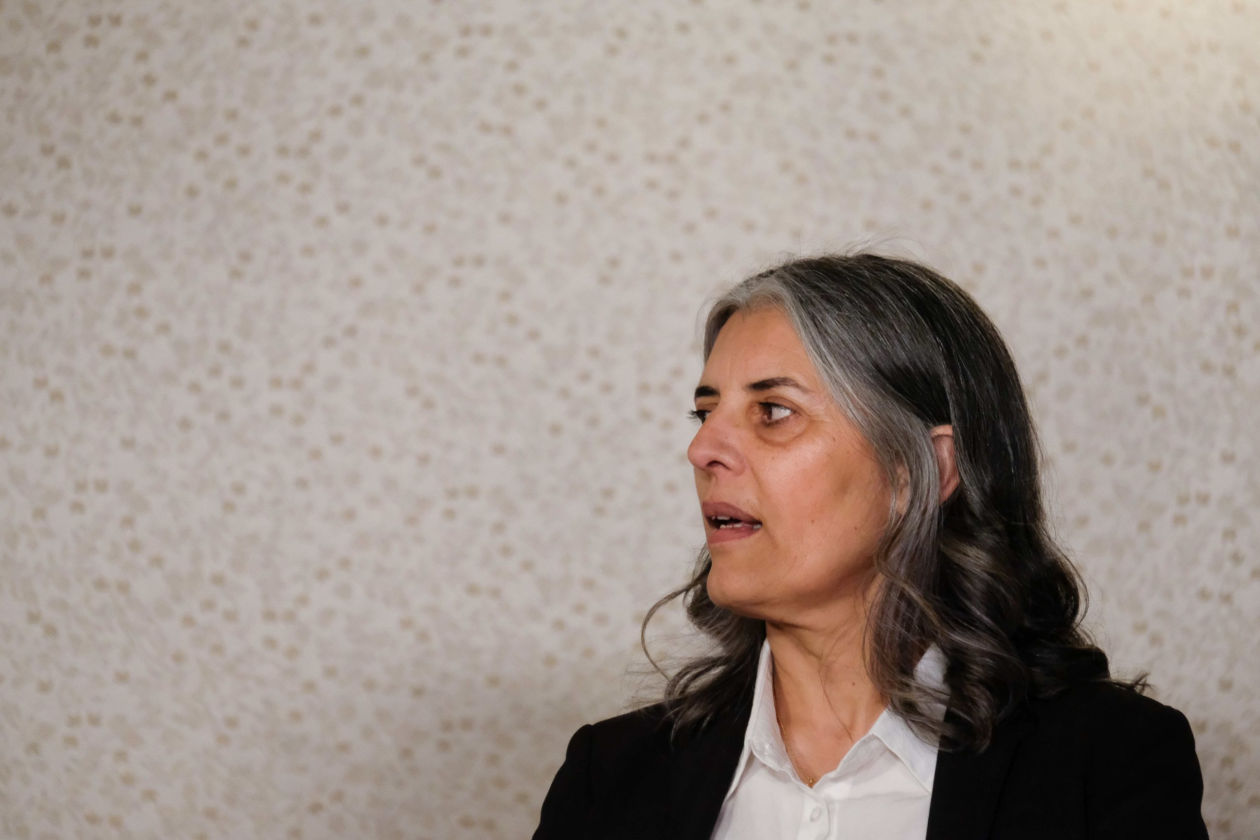 Governo apela à divulgação de contactos de apoio a vítimas de abuso sexual