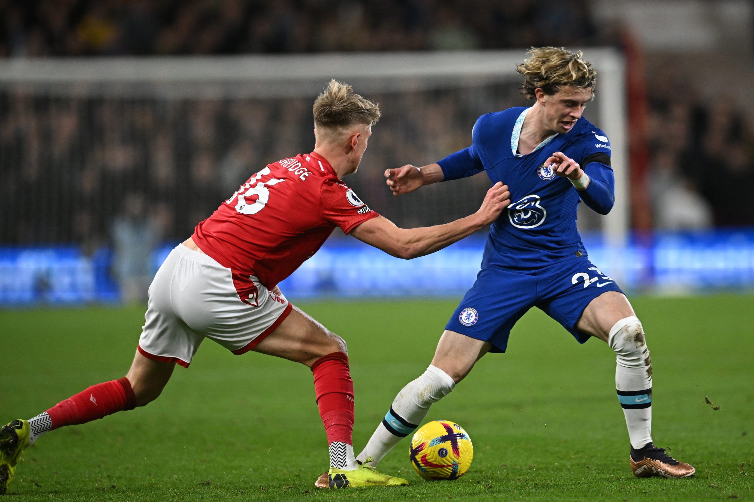 Chelsea e Nottingham empatam no fecho da jornada 18 da Liga inglesa