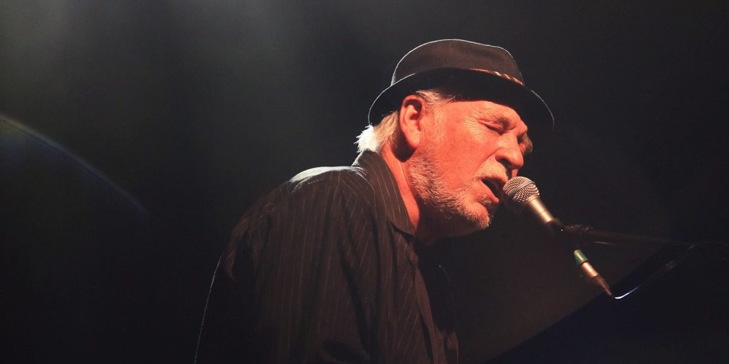 Gary Brooker, vocalista dos Procol Harum, morre aos 76 anos vítima de cancro