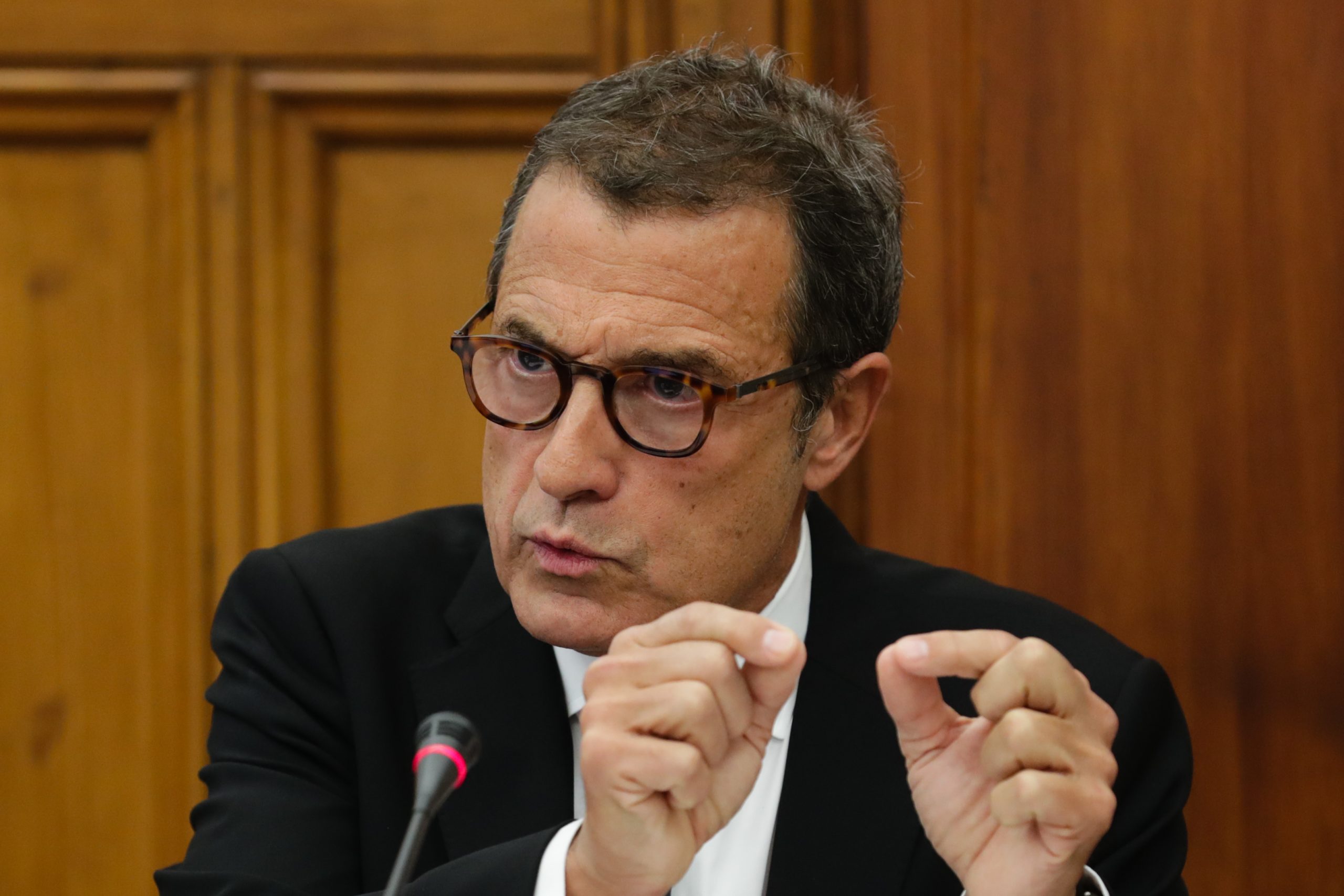 EDP disponível para entregar barragens e reverter CMEC, diz Mexia