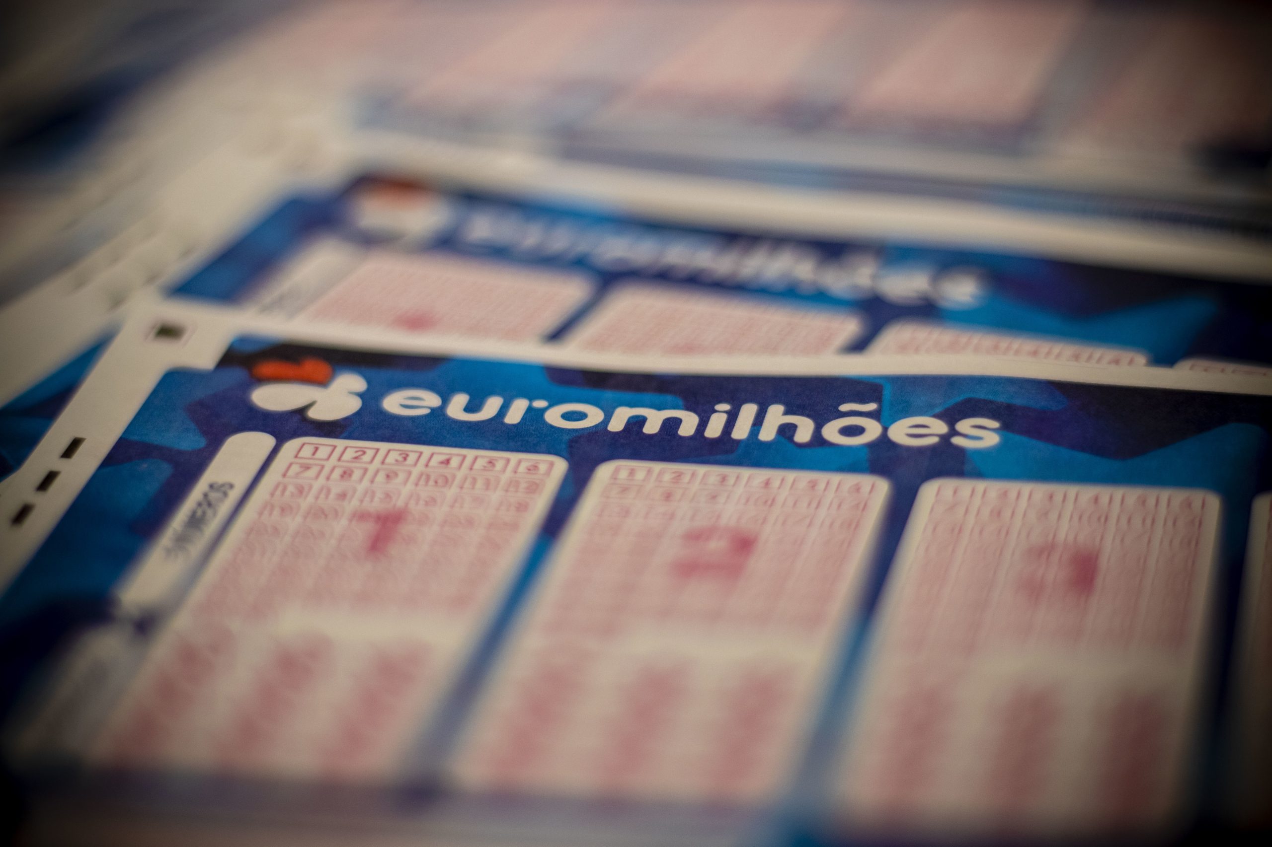 Feriado de sorte? Saiba se ganhou 98 milhões de euros no Euromilhões