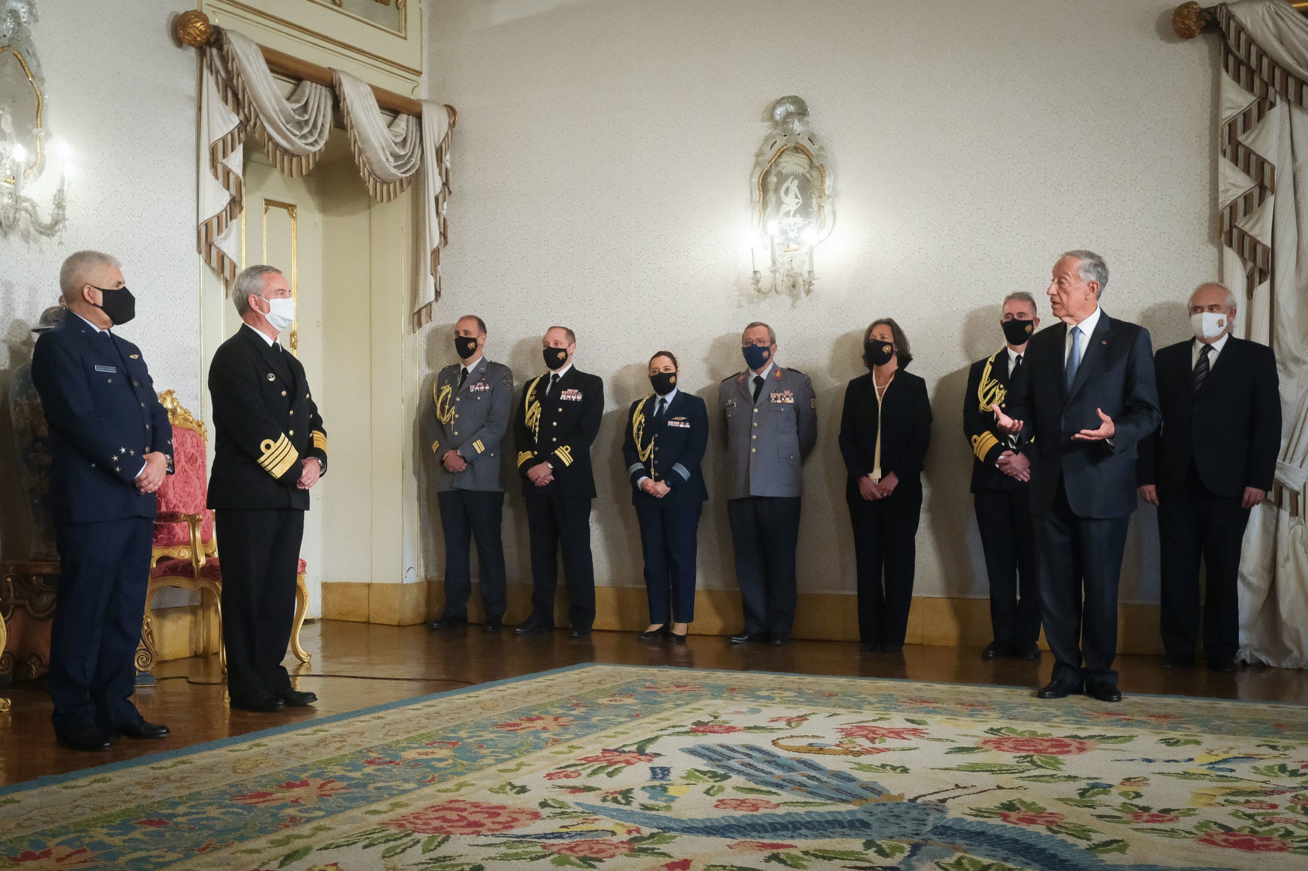 Marcelo condecora ex-chefes da Marinha e Força Aérea com Ordem Militar de Cristo