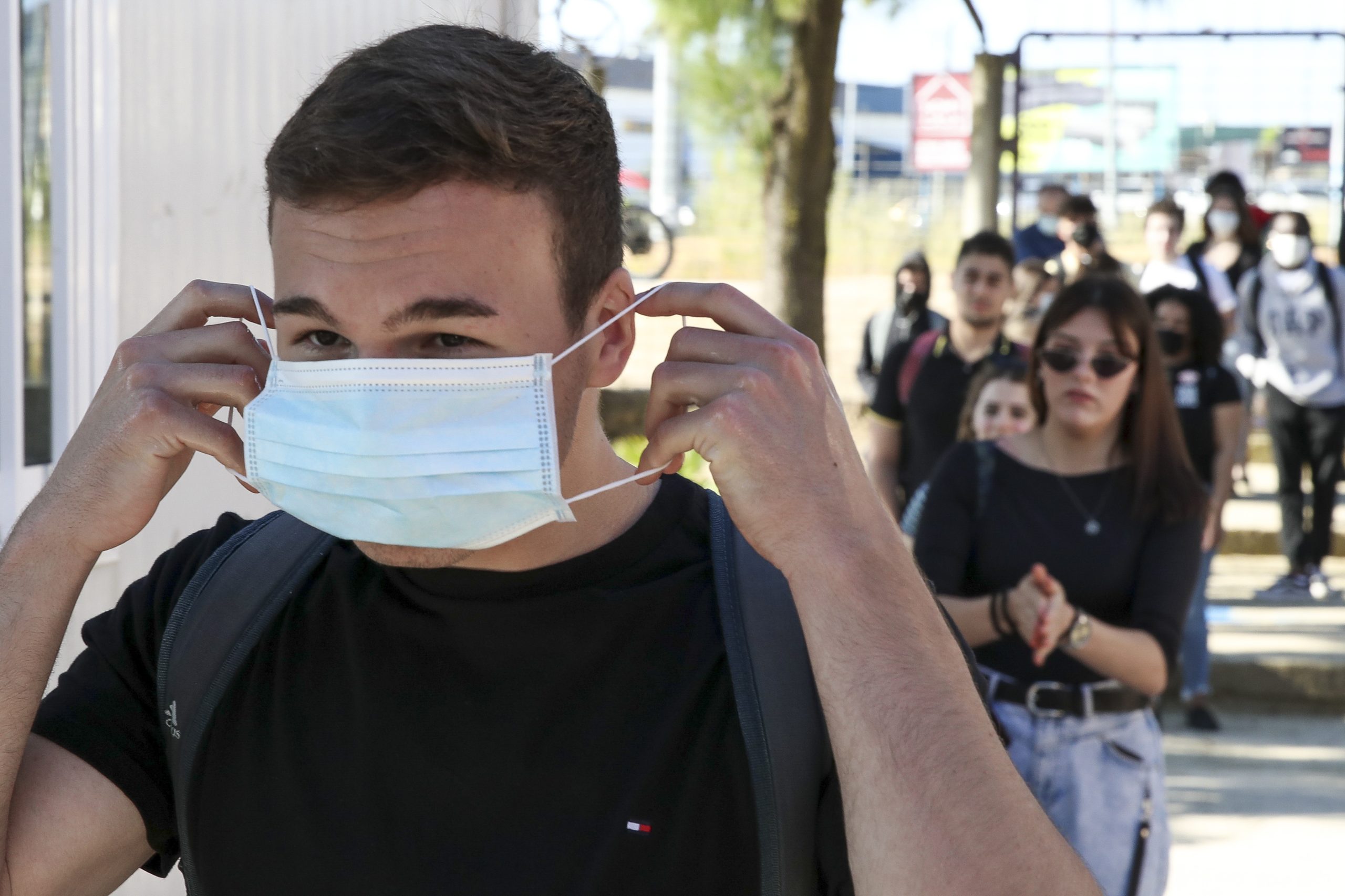 De infrações ligeiras a extremas, a Faculdade Nova SBE faz cumprir regras com sistema de pontos