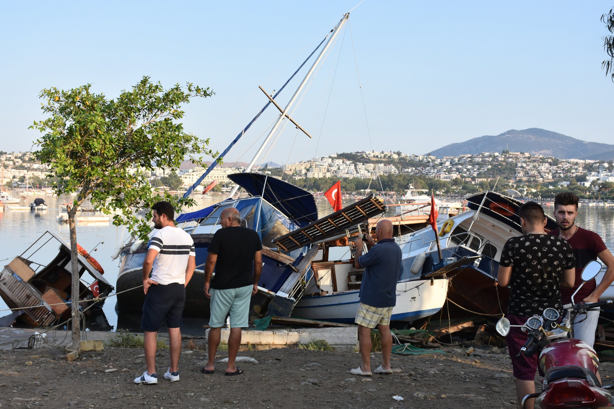 Sismo no Mar Egeu fez pelo menos 80 feridos em Bodrum na Turquia