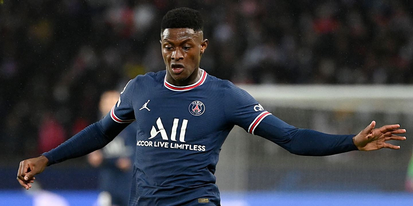 Há um português no 11 do ano da Ligue 1