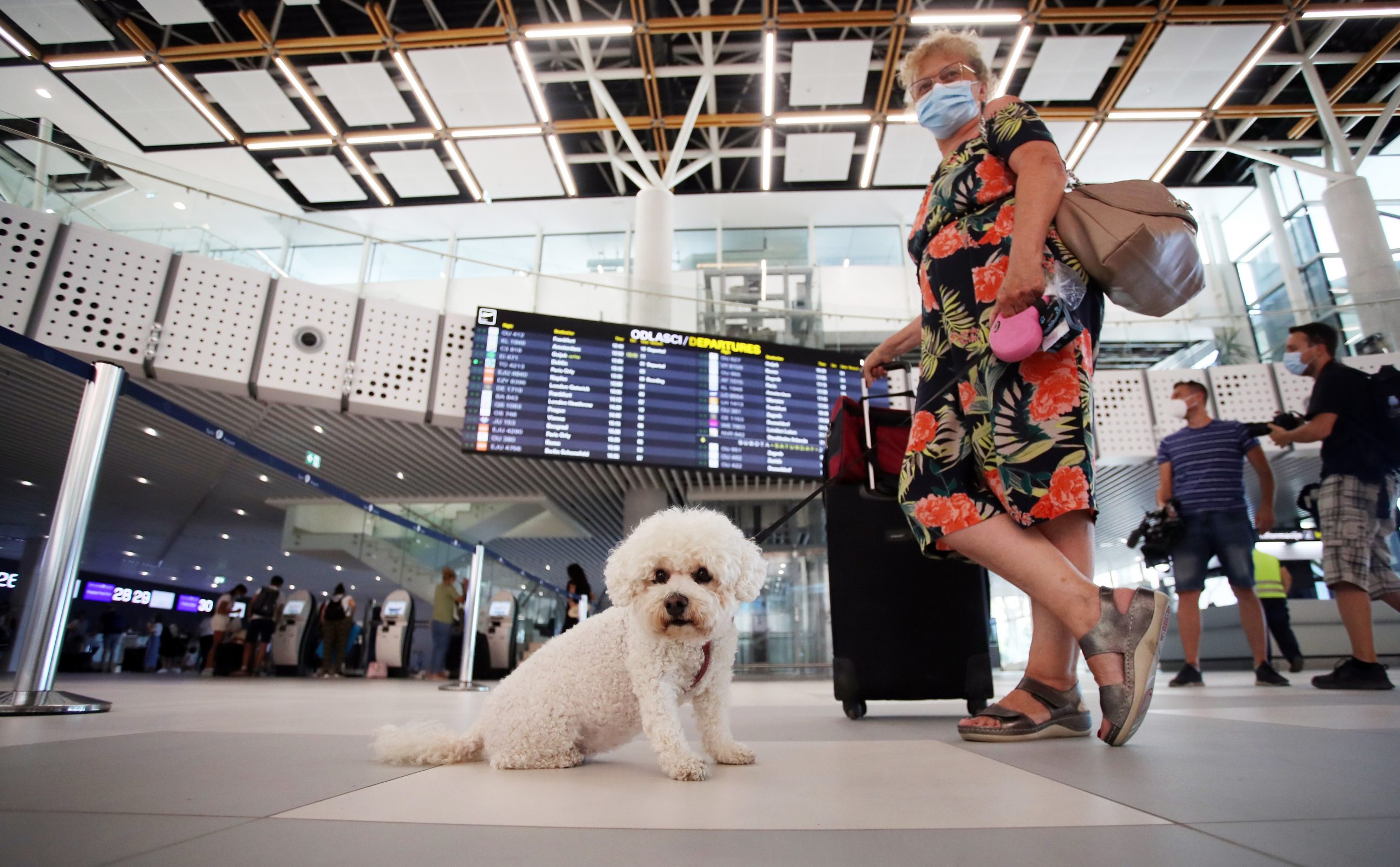 Aviação: Viajantes vacinados e recuperados não devem ser obrigados a teste e quarentena
