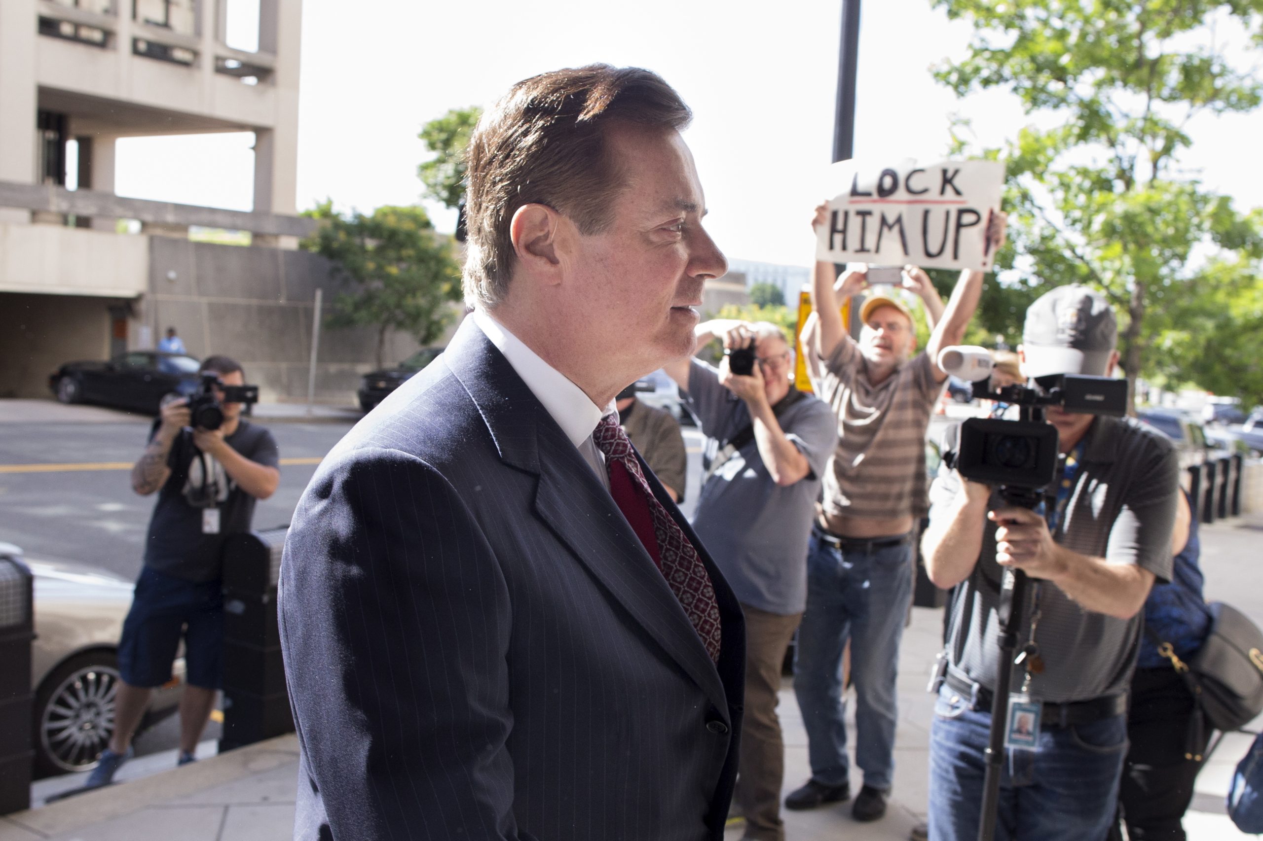 EUA: Juiz do julgamento de Manafort recusa divulgar nomes dos jurados por segurança