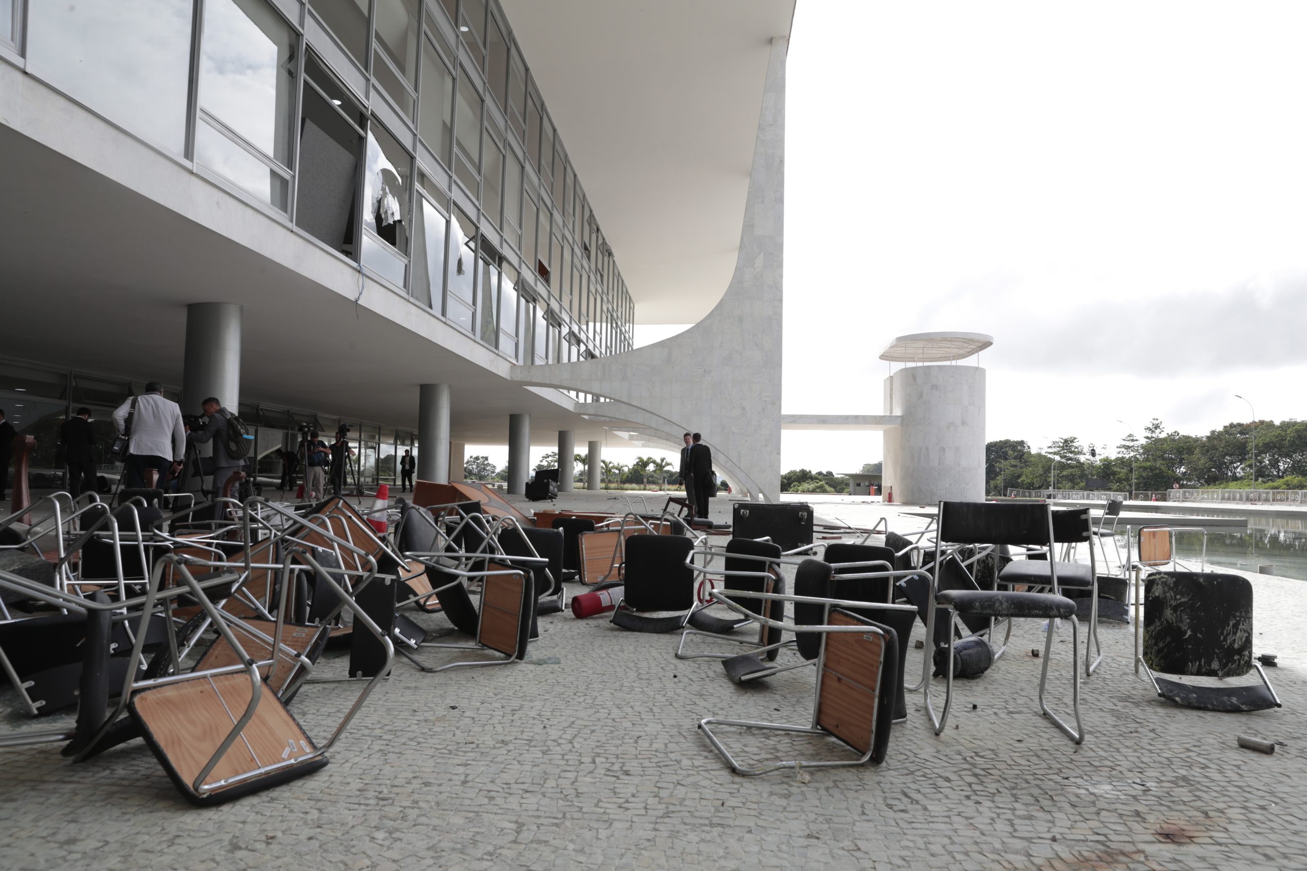 Brasil: Segurança de Brasília terá negociado com ‘bolsonaristas’ que vandalizaram instituições