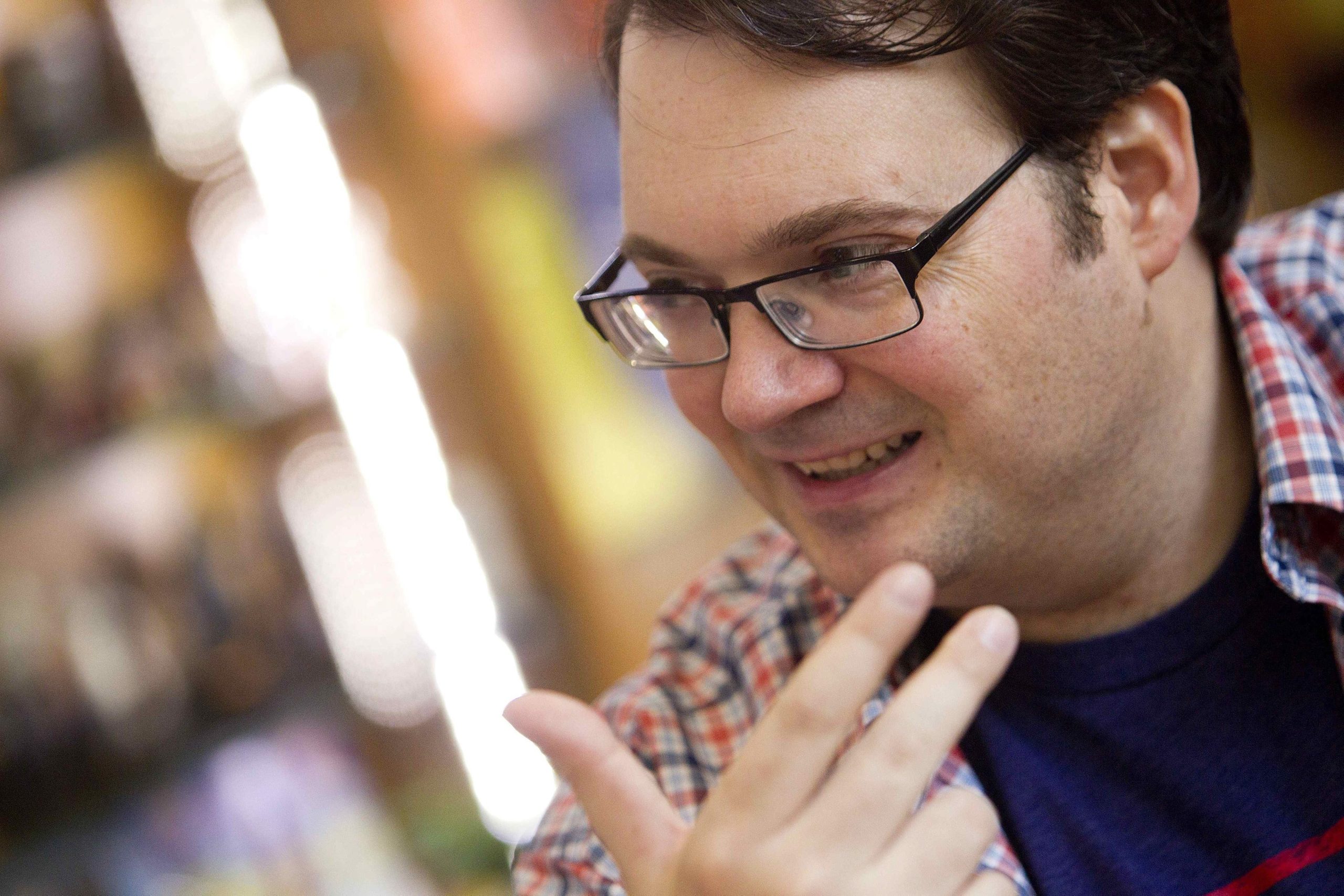 Escritor norte-americano Brandon Sanderson bate recorde de ‘crowdfunding’