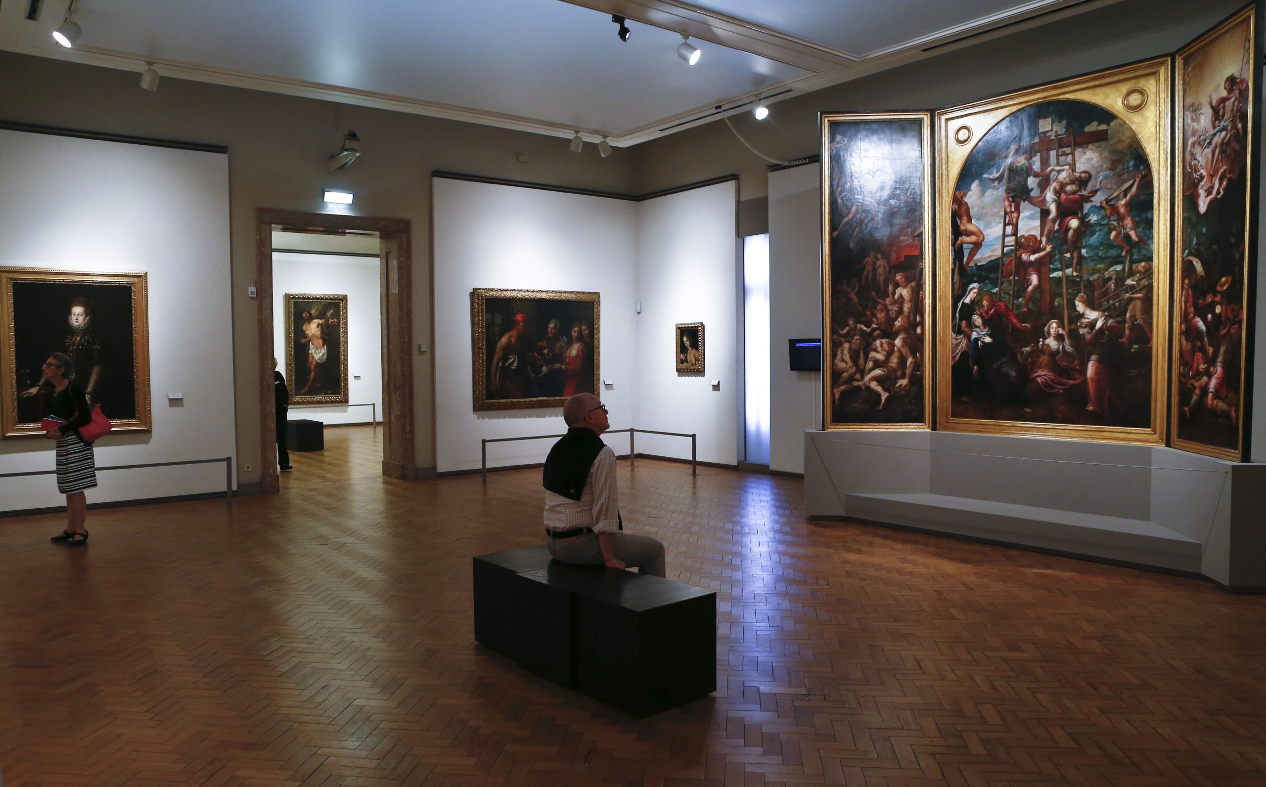 Cada família gastou em média 845 euros em cultura e lazer em 2016