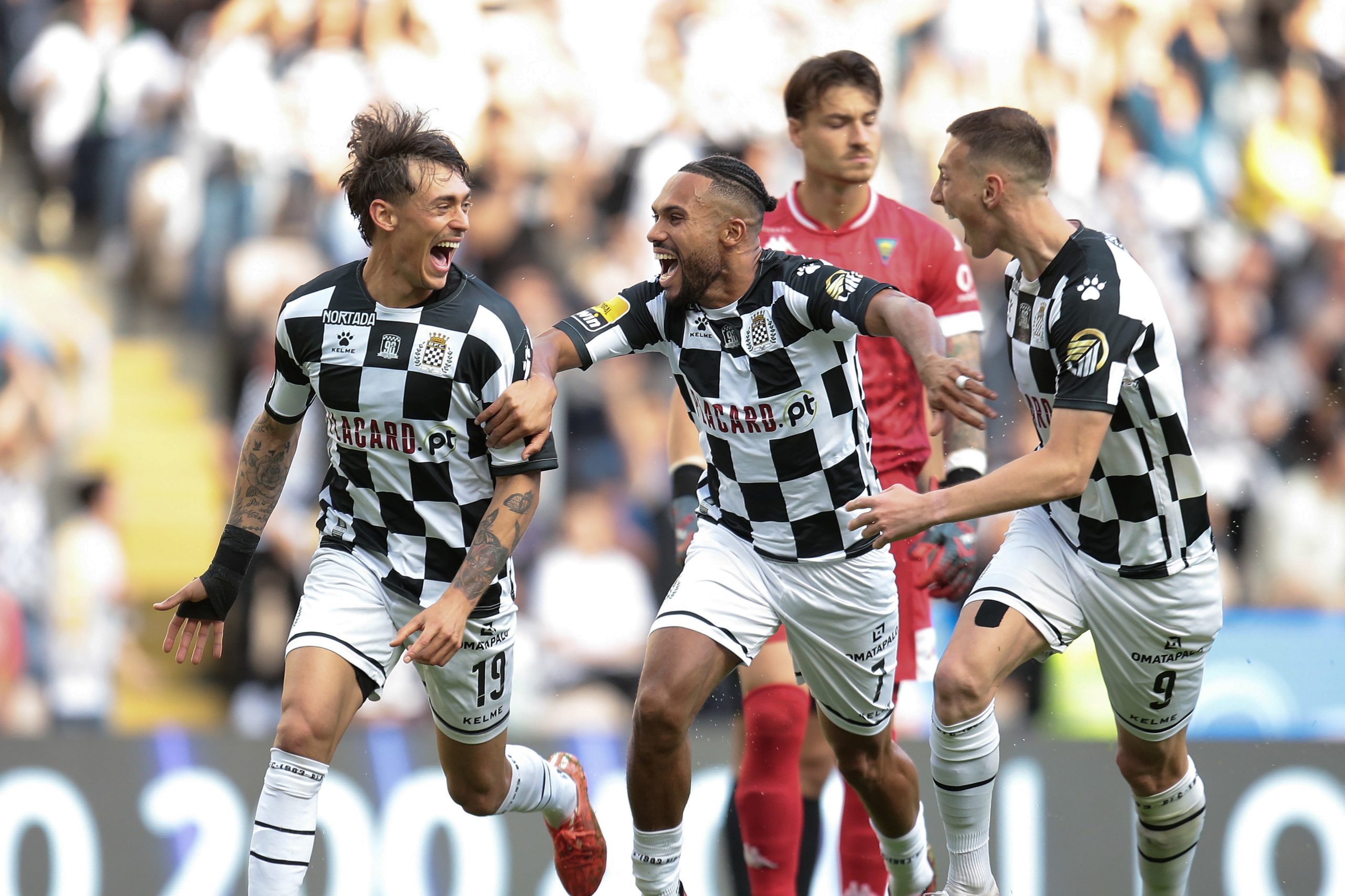Boavista vence Estoril Praia e aproxima-se de vaga europeia