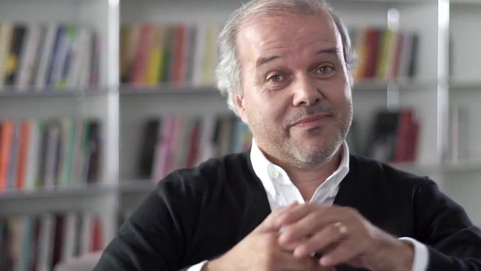 “Um pássaro quando pousa nunca deixa de voar”. Eduardo Sá e o acidente que lhe mudou a vida