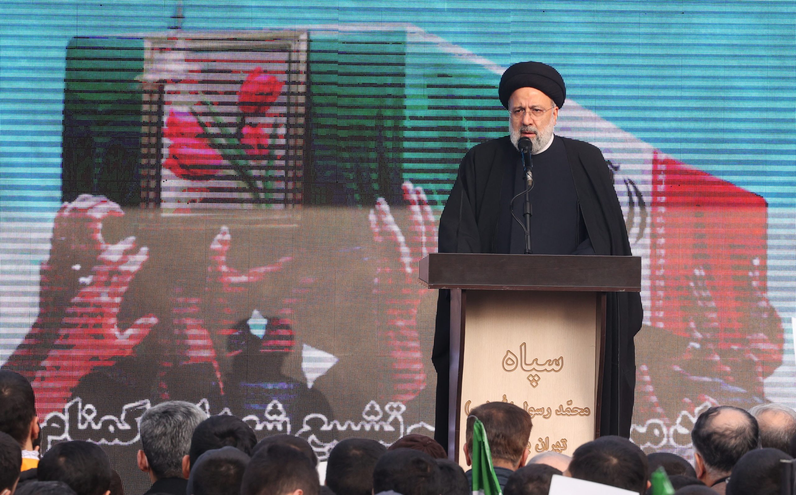 Presidente iraniano diz que ‘não haverá piedade’ para os inimigos do país