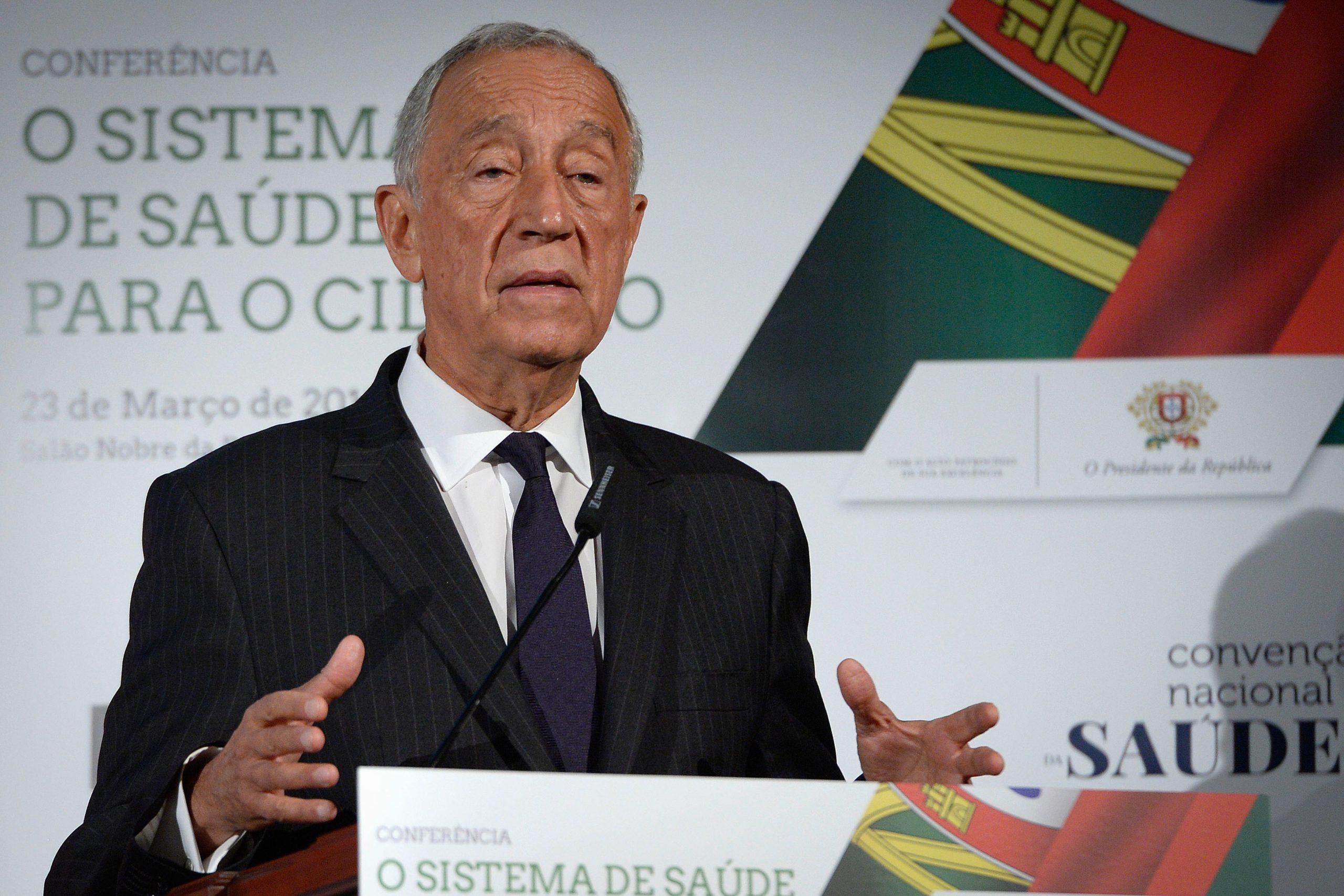 Marcelo diz que a “grande maioria” dos portugueses quer ficar em Moçambique