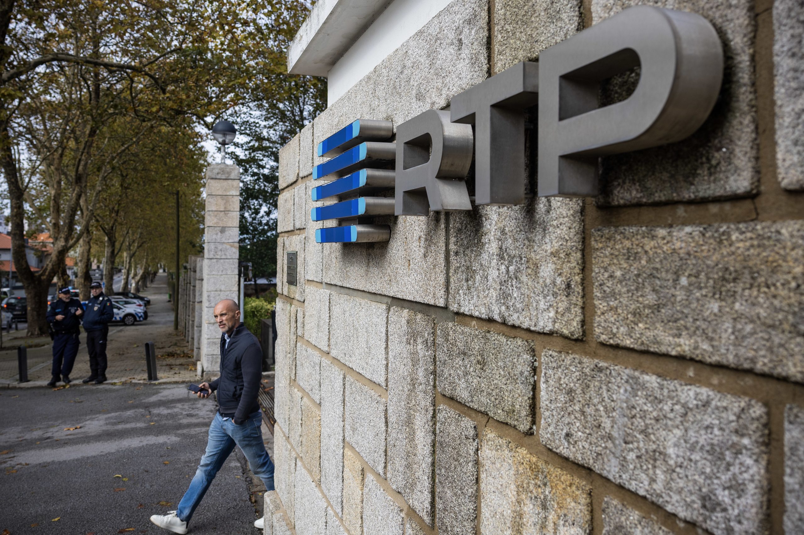 Governo recomenda que RTP1 deve tendencialmente deixar de ser financiada por publicidade e deixa cair imposição do fim em 2027