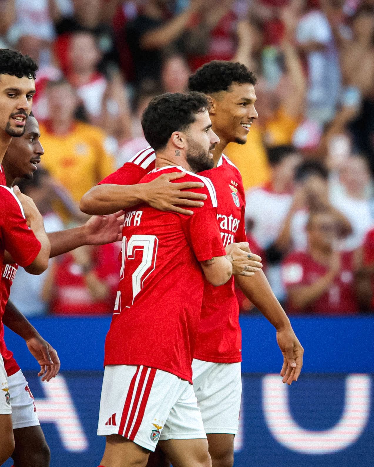 Benfica goleia Hearts e sai em vantagem em mais uma pré-eliminatória da Liga Europa