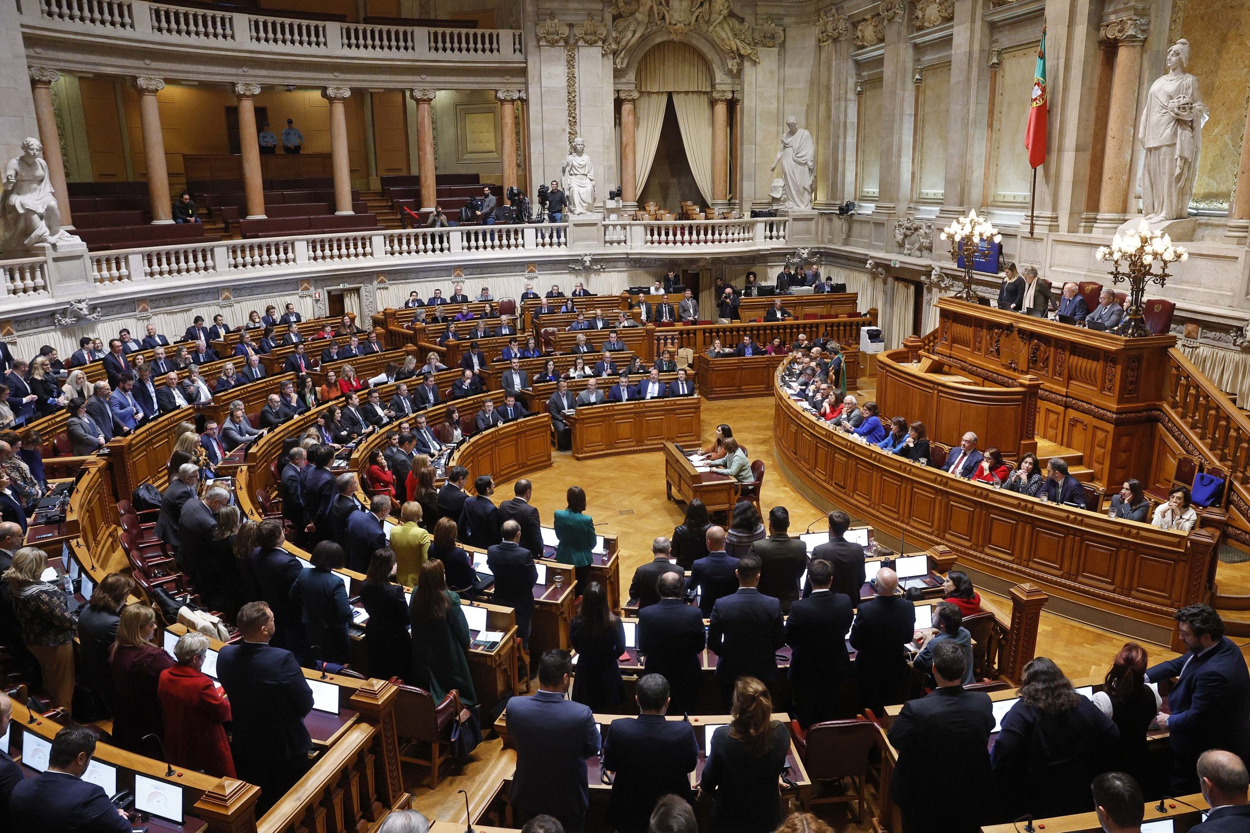 Parlamento chumba iniciativa que pretendia desclassificar documentos militares datados até 1975