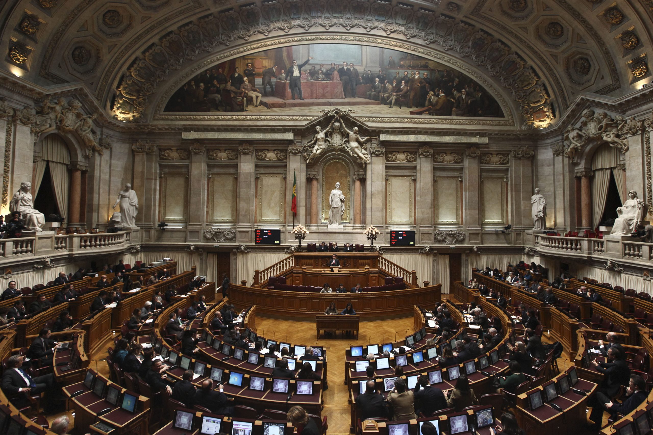 Propostas de alteração à lei eleitoral autárquica chegam hoje ao parlmento