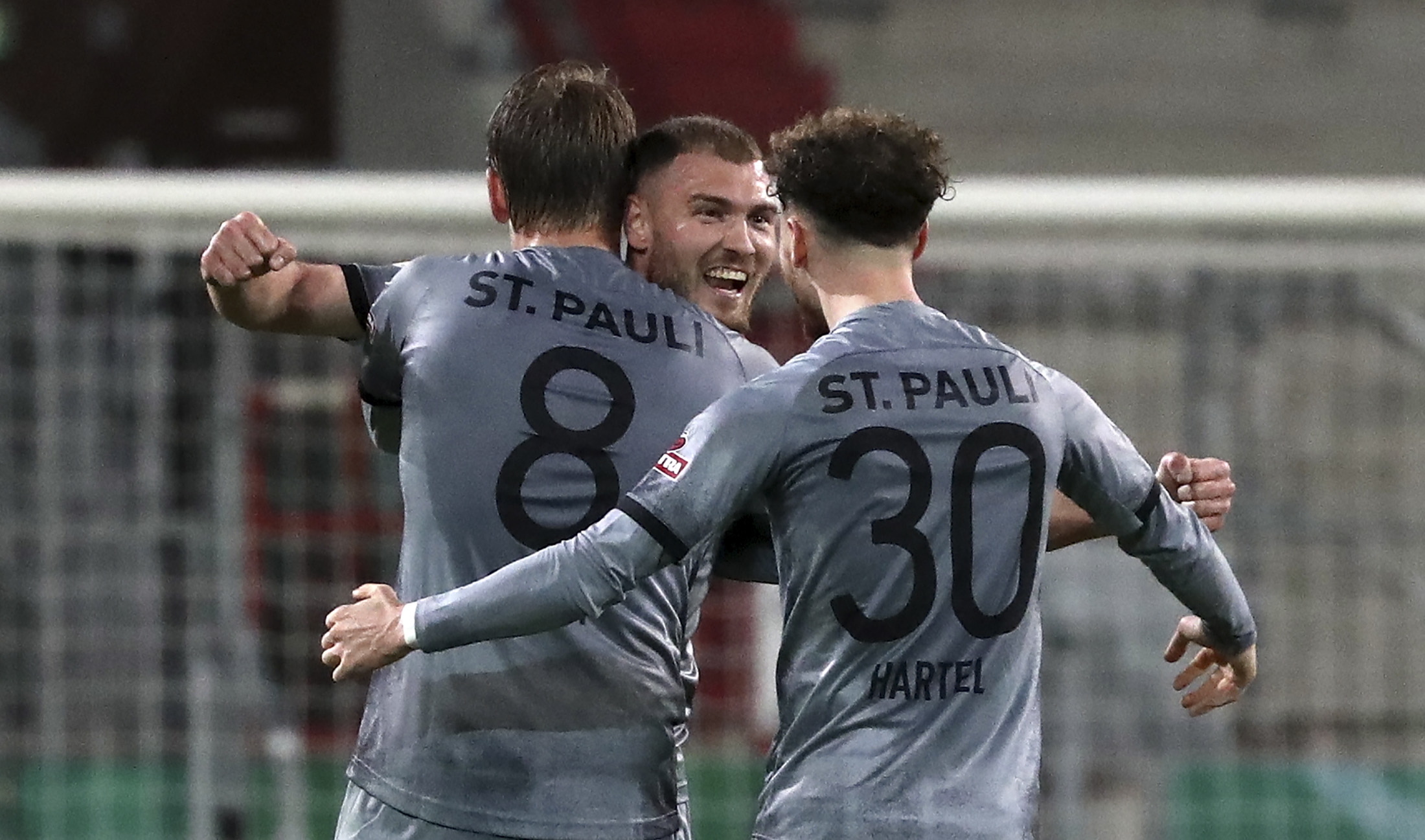 St. Pauli, da segunda divisão, afasta Borussia Dortmund da Taça da Alemanha