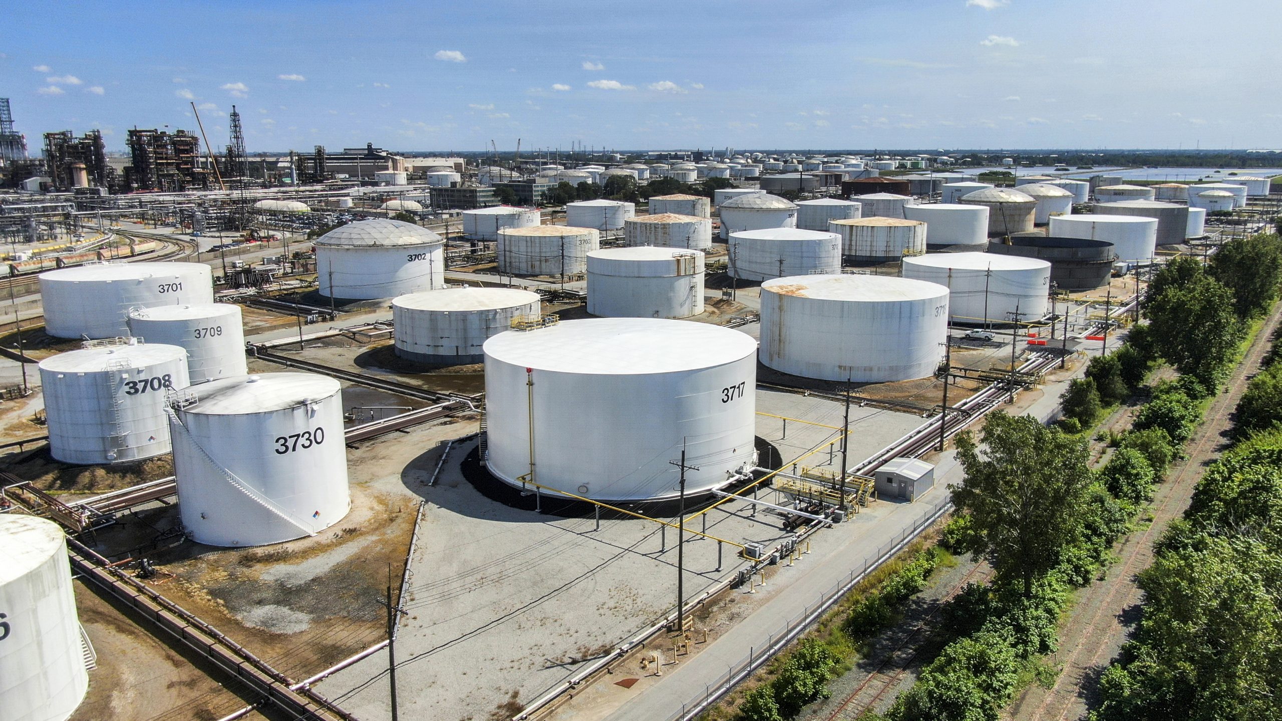 Das quotas à autonomia: porque é que os Emirados decidiram abandonar a OPEP agora