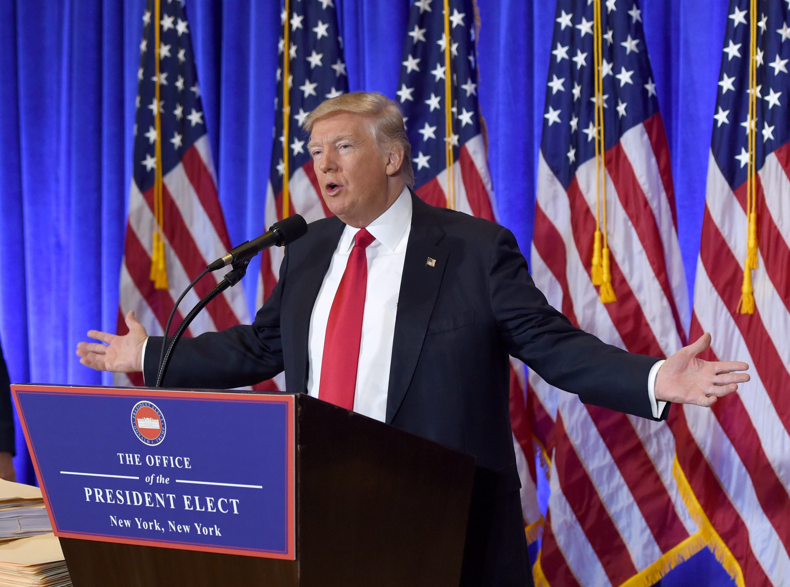 Monica Crowley rejeita convite para fazer parte da administração Trump após denúncias de plágio