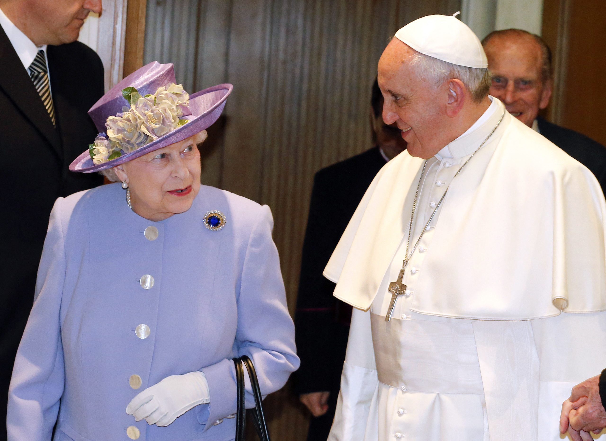Papa Francisco deseja “unidade, prosperidade e paz” à rainha Isabel II