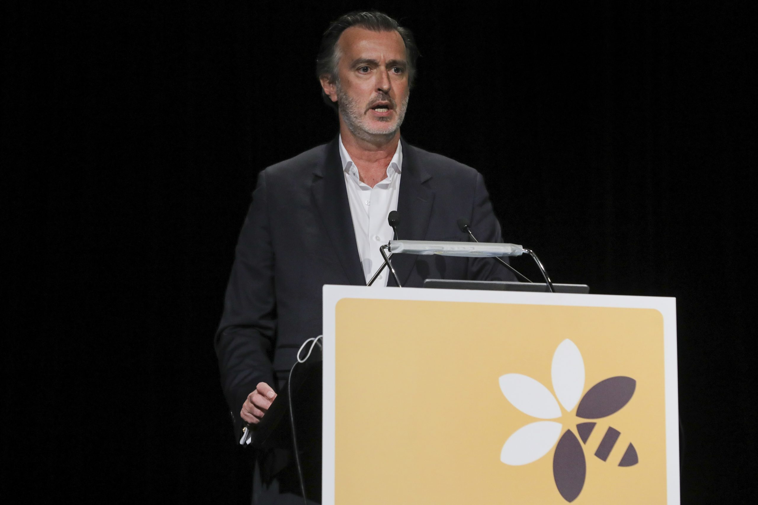 IL acusa PS de querer “controlar o discurso político online”