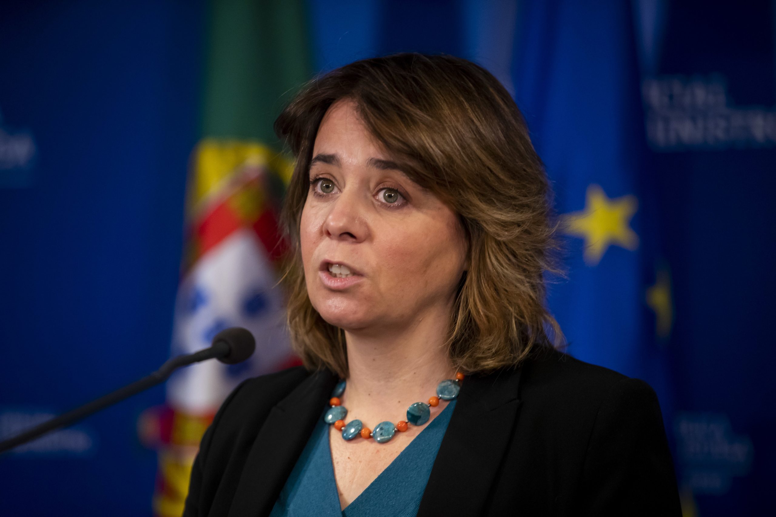 Covid-19: BE quer mais apoios sociais e reforço do SNS, antecipando que situação se prolongue