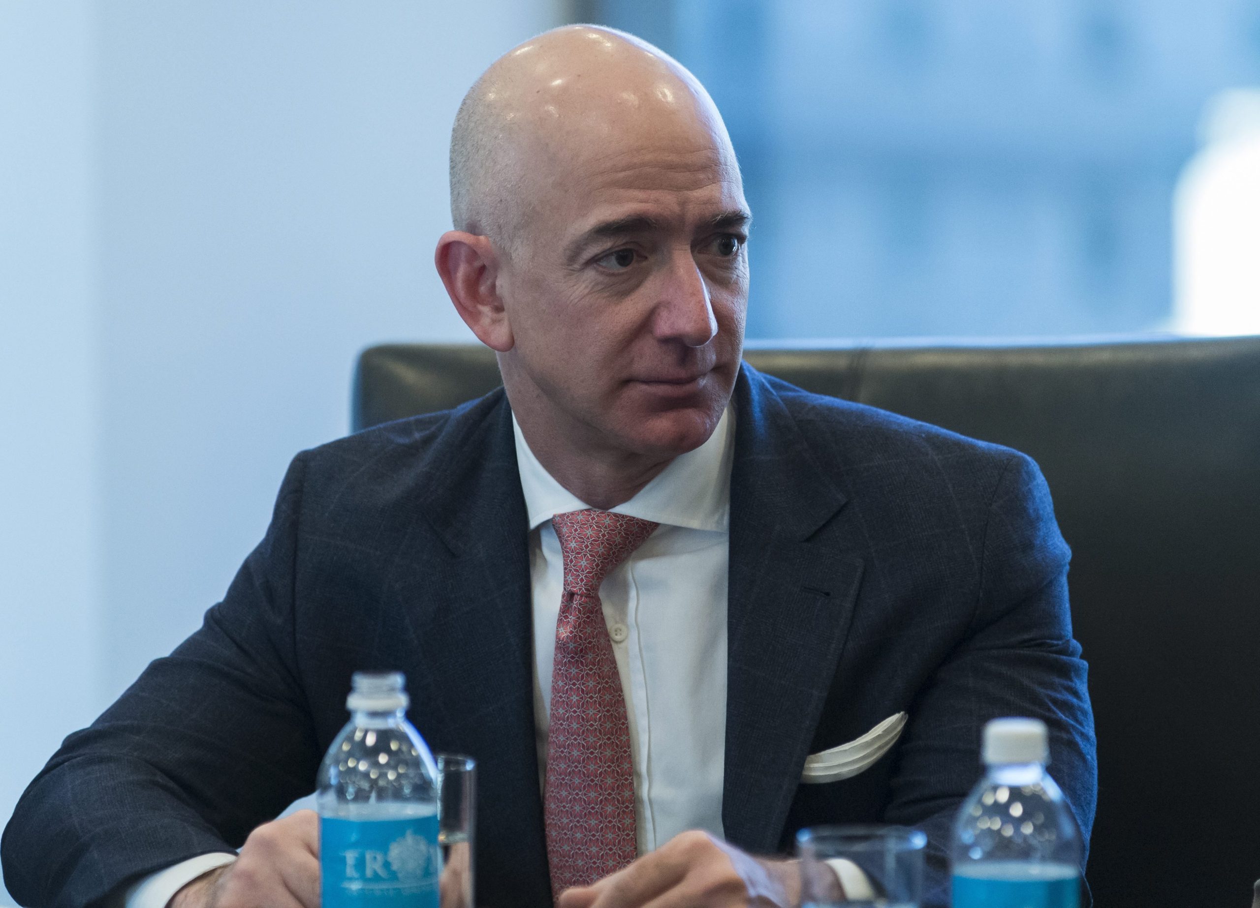 Advogado da National Enquirer nega acusações de chantagem de Jeff Bezos