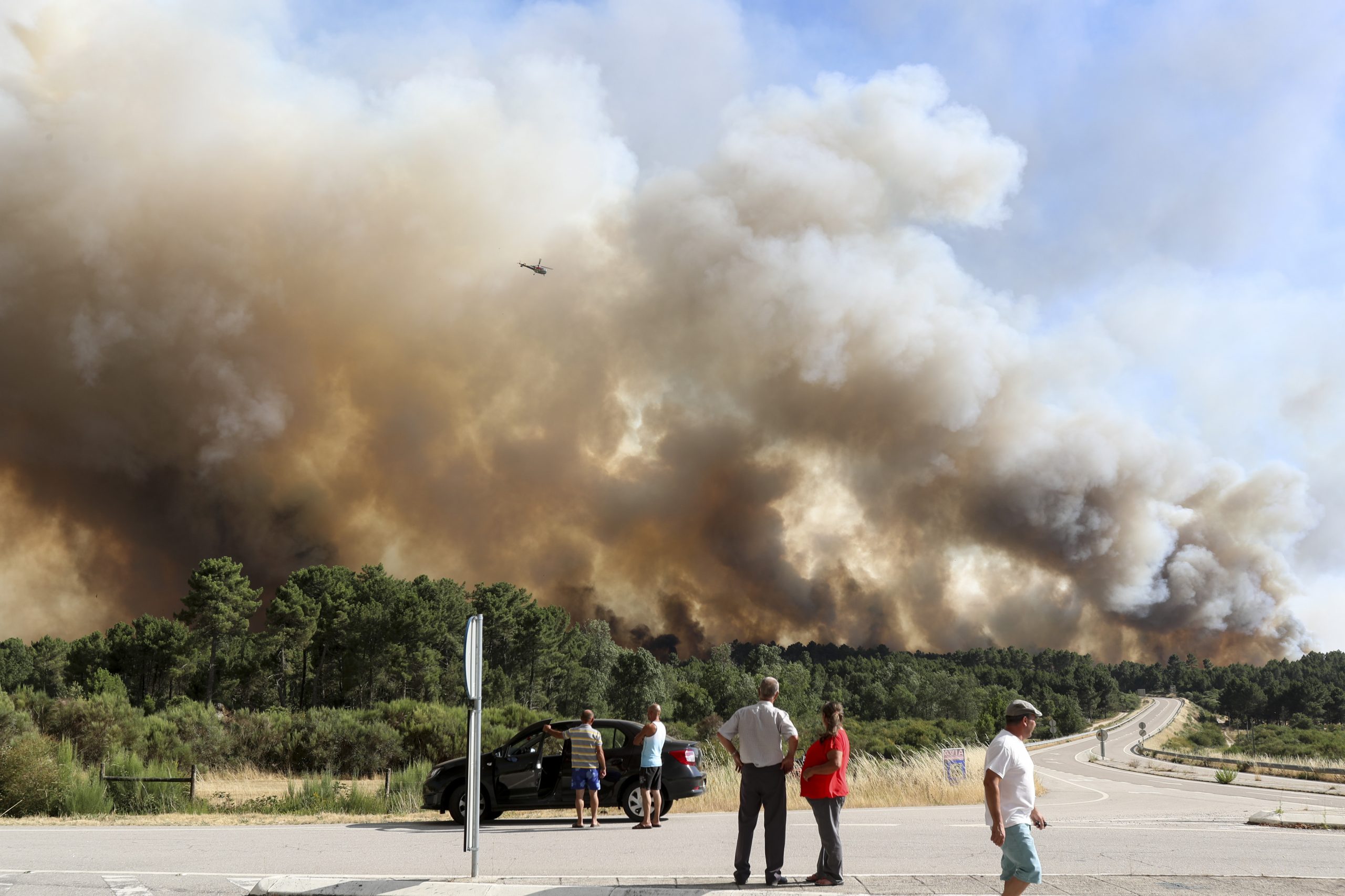 Fogo obriga a corte da circulação na A25 junto à Guarda