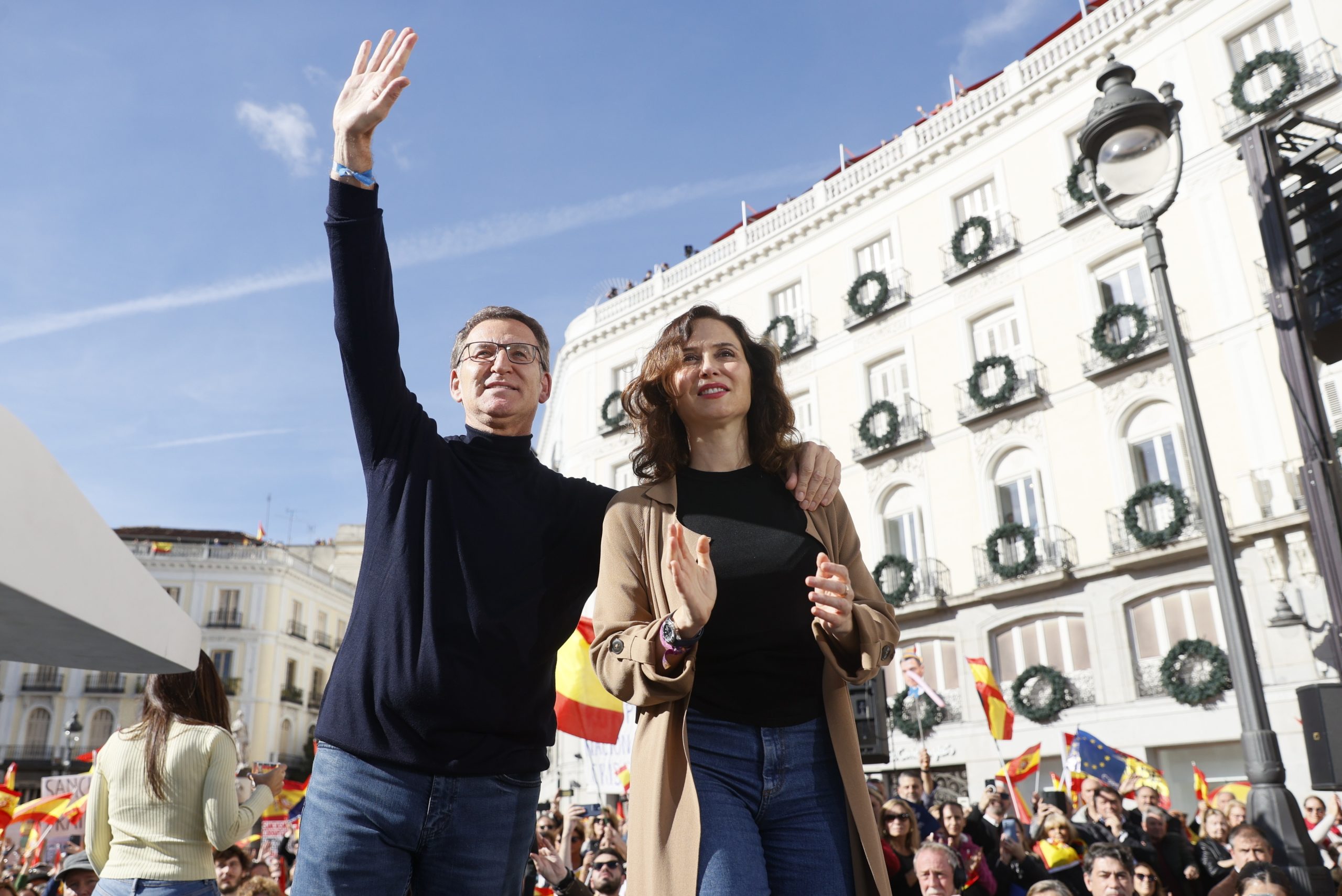 PP leva dezenas de milhares às ruas e promete contestação até haver eleições