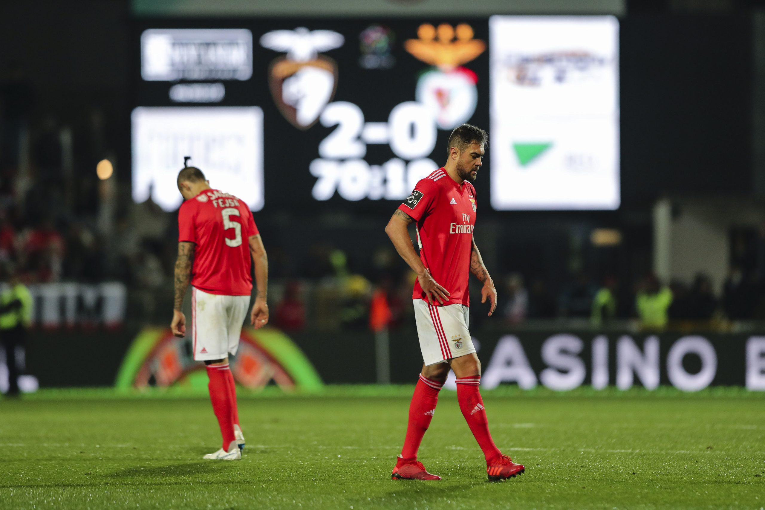 Jardel e Fejsa falham deslocação do Benfica ao campo do Feirense