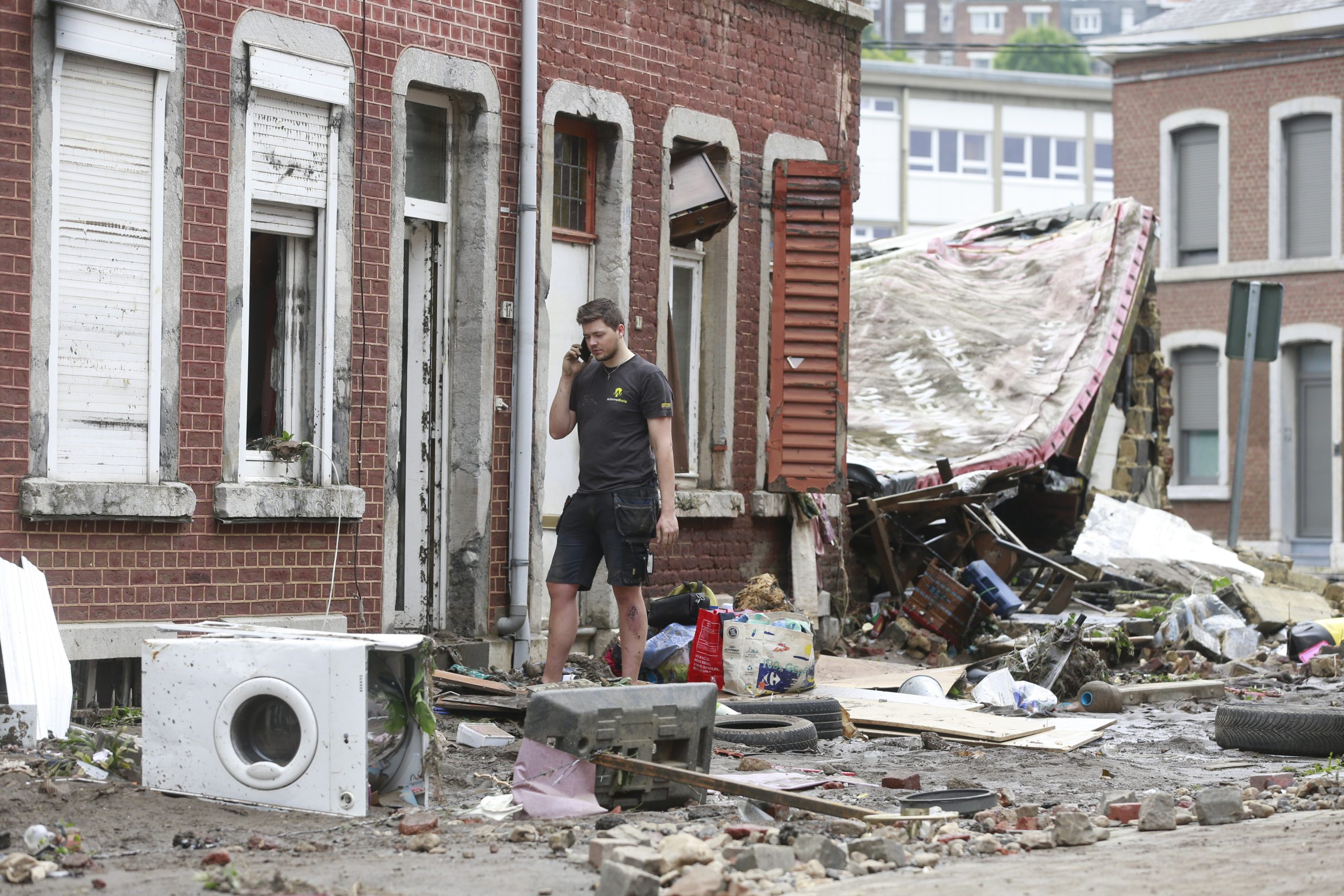 Mau tempo já provocou 118 mortes na Alemanha e Bélgica