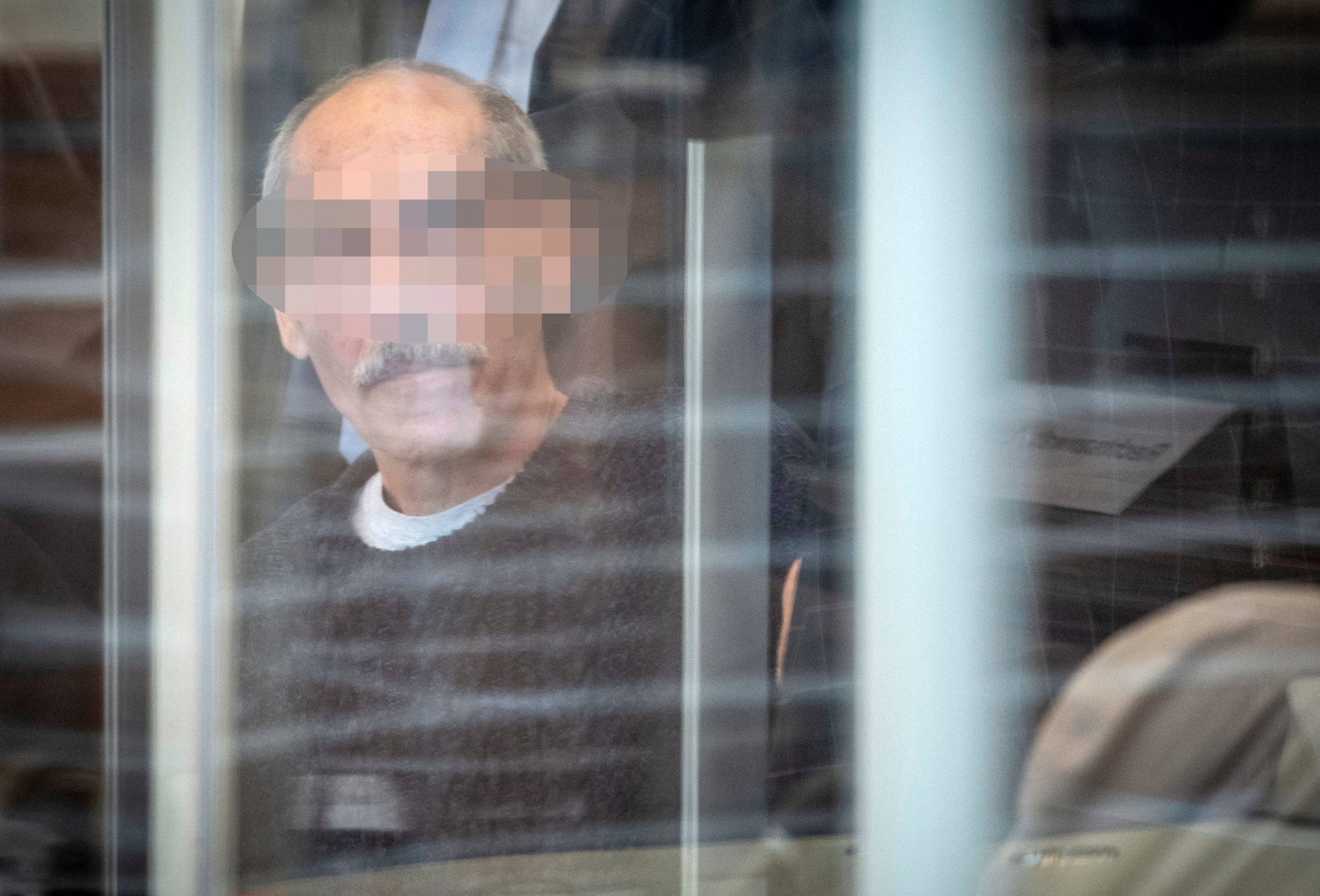 Tribunal alemão condena sírio a prisão perpétua em julgamento histórico