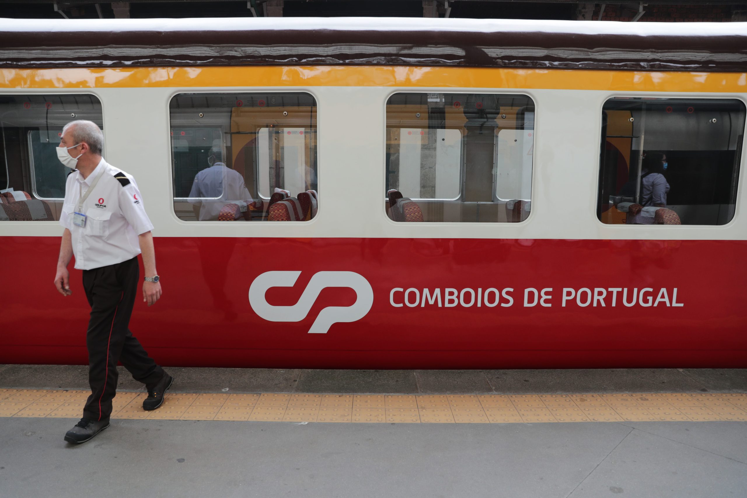 Circulação restabelecida na Linha do Douro com limitação de velocidade em Baião
