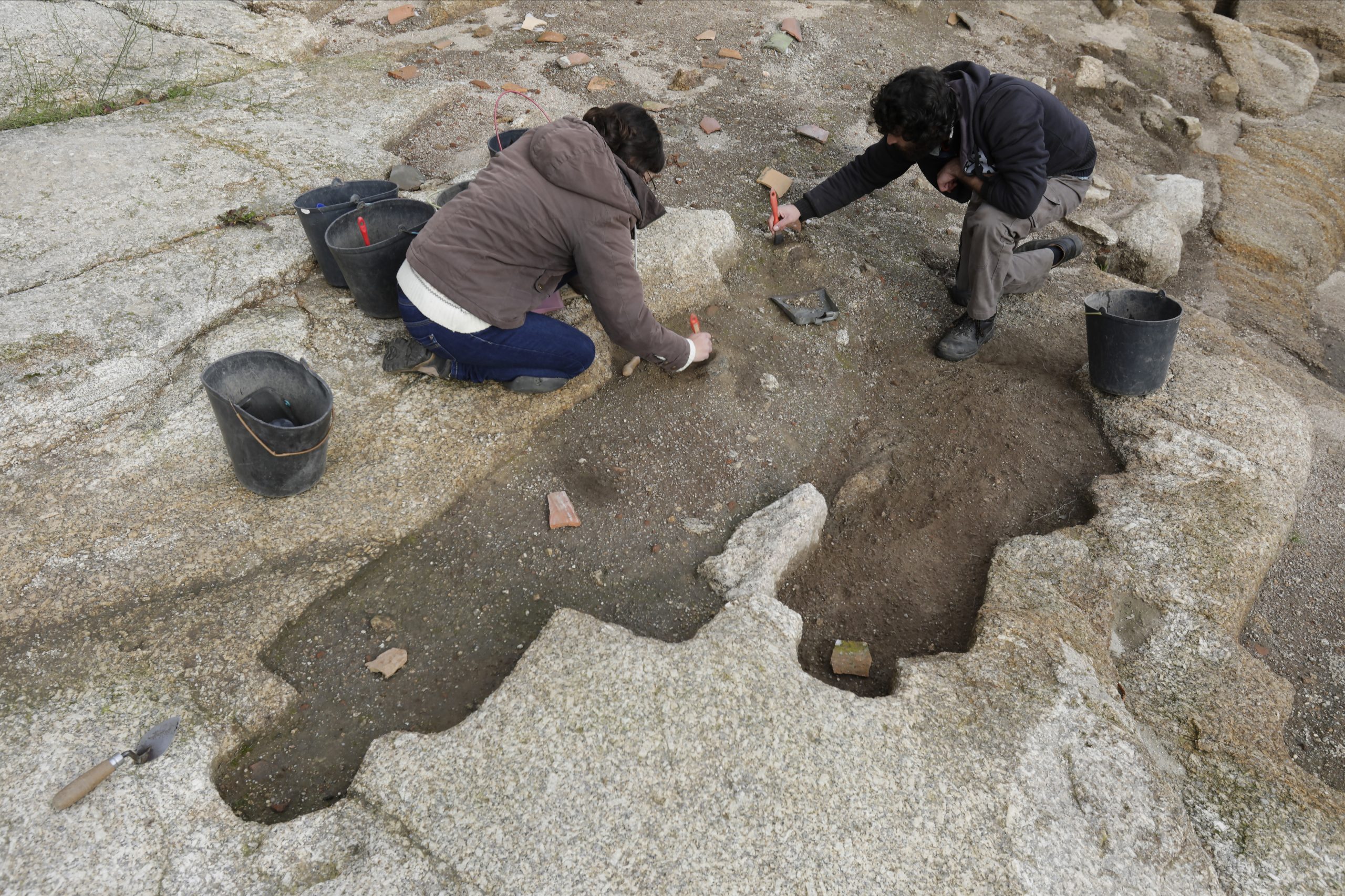 Escavações arqueológicas descobrem 60 sepulturas do século VI em Barcelos