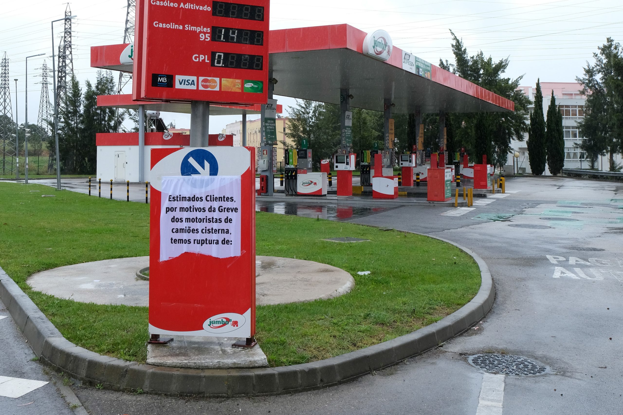 Petrolíferas preparam “ações que possam mitigar os efeitos da greve” dos motoristas