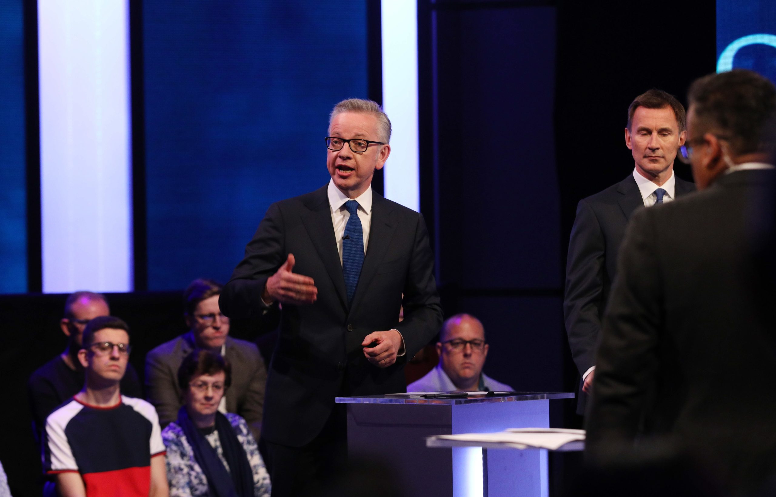 Michael Gove e Jeremy Hunt disputam com Boris Johnson lugar para concorrer a primeiro-ministro britânico