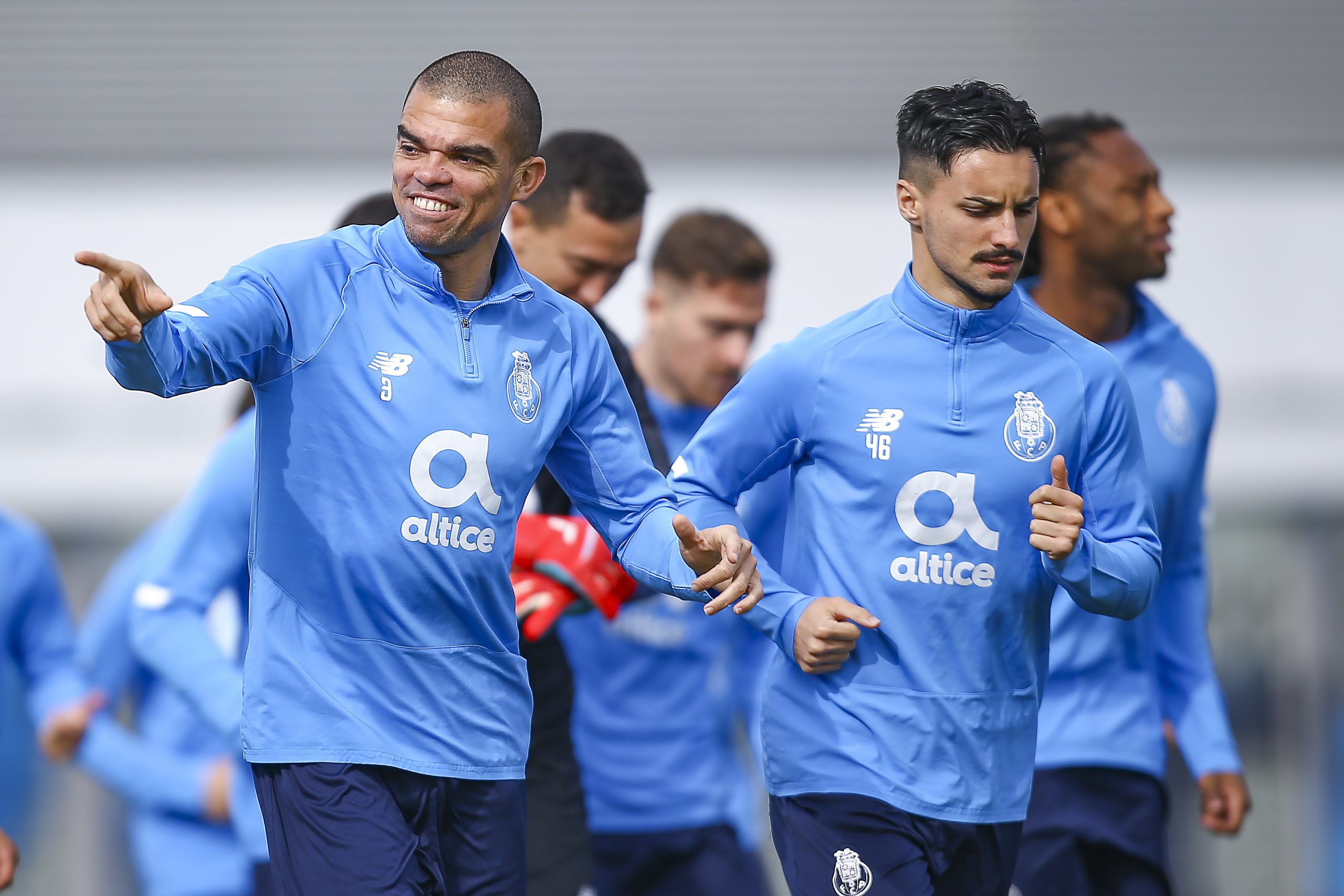 Stephen Eustáquio ‘convence’ e assina com o FC Porto até 2027