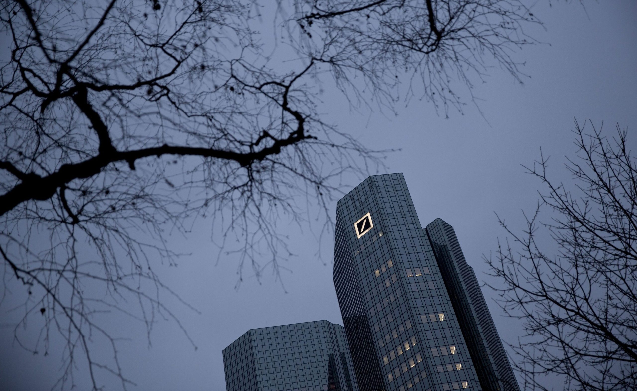 Problemas do Deutsche Bank são sinal de crise sistémica, alerta economista